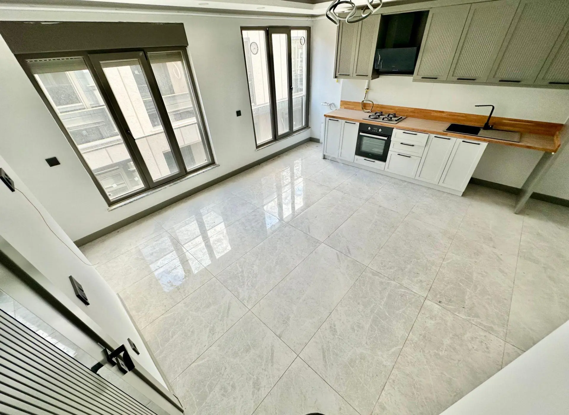 ꧁ay Emlaktan꧂akçay'da Muhteşem Konumlu Asansörlü Çift Banyolu Satılık 2+1 Şık Tasarım Dubleks Daire — fotoğraf 8