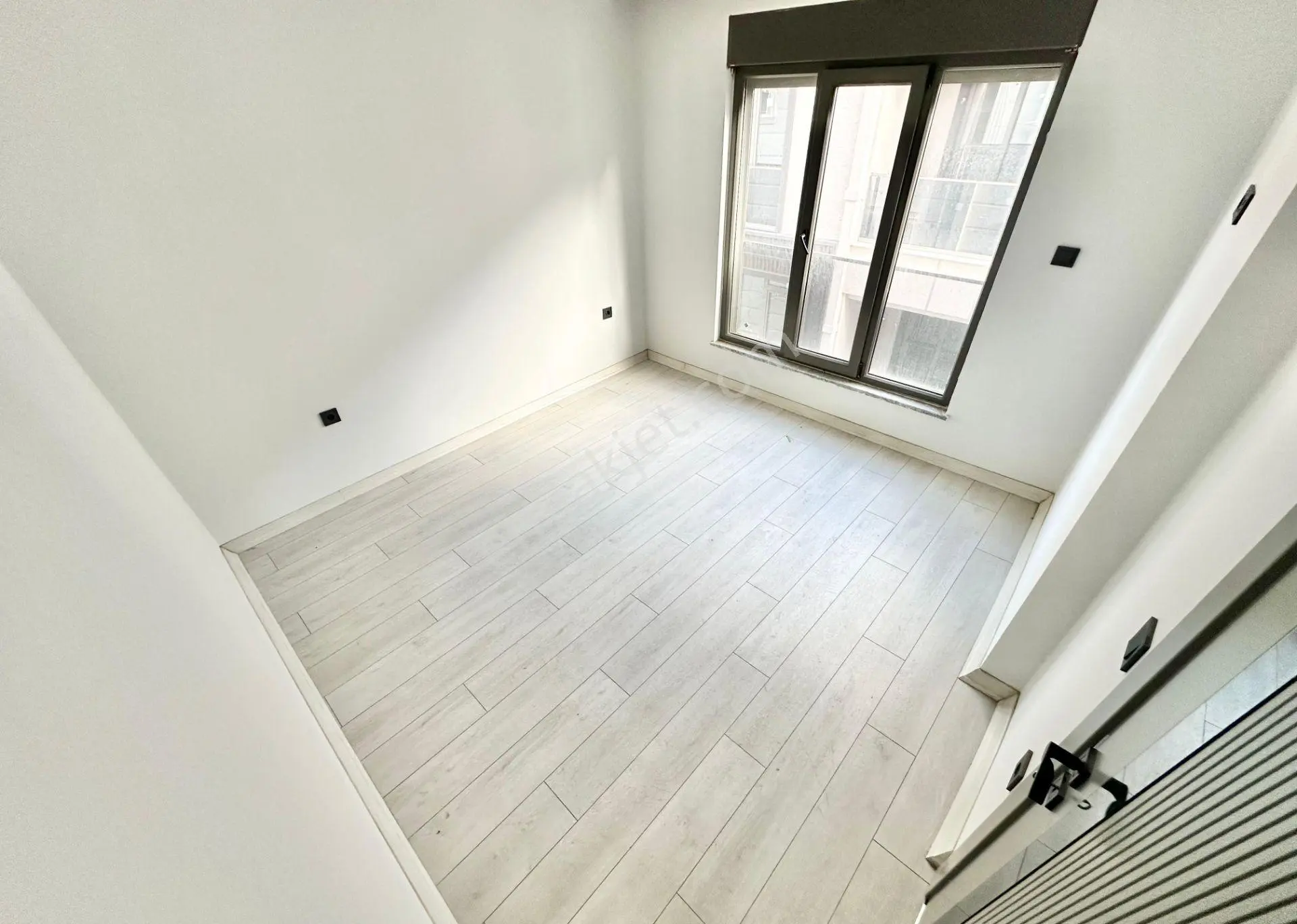 ꧁ay Emlaktan꧂akçay'da Muhteşem Konumlu Asansörlü Çift Banyolu Satılık 2+1 Şık Tasarım Dubleks Daire — fotoğraf 11