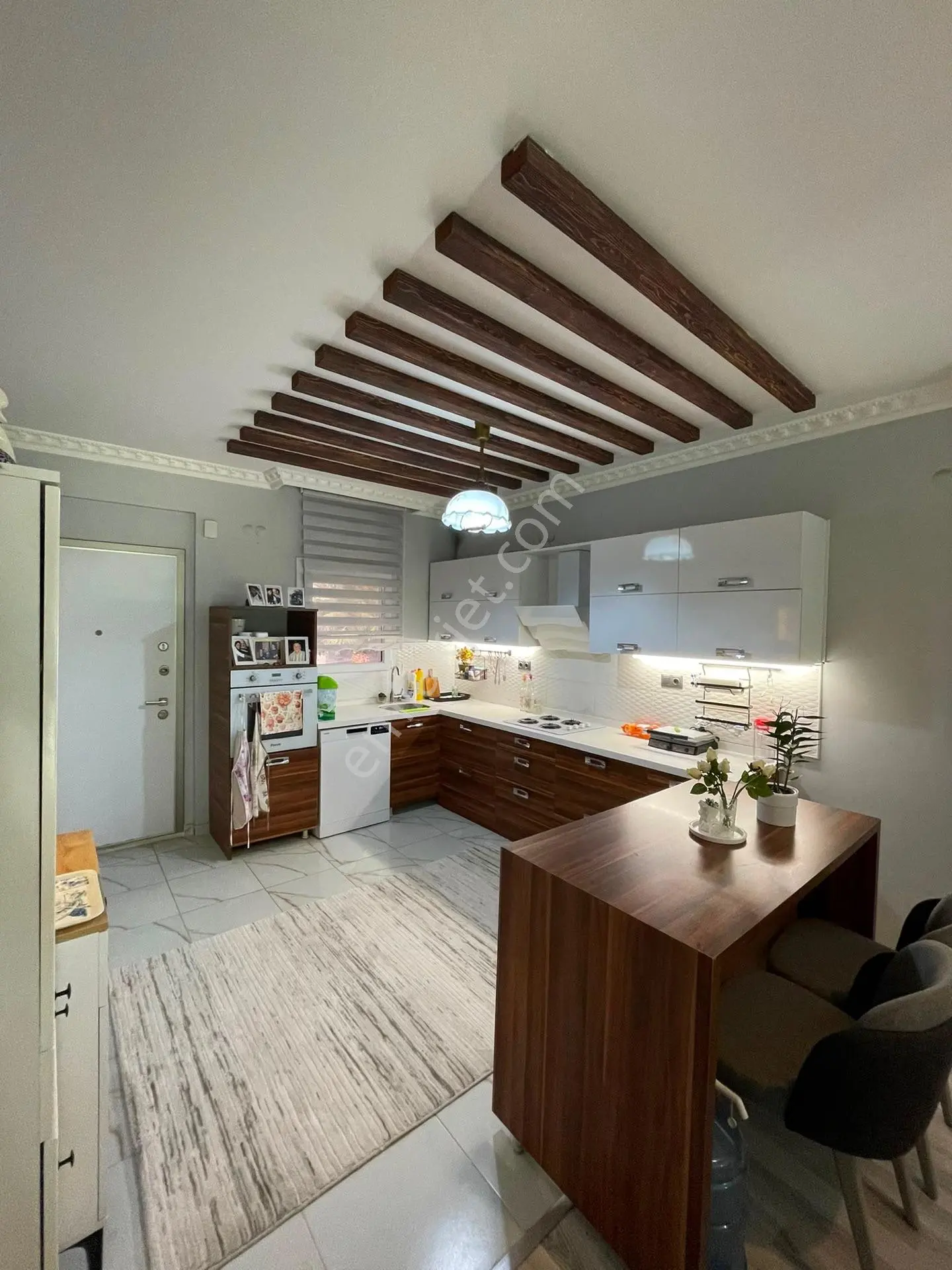 Havuzlu Sitede 2+1 Ara Kat Satılık Daire — fotoğraf 3