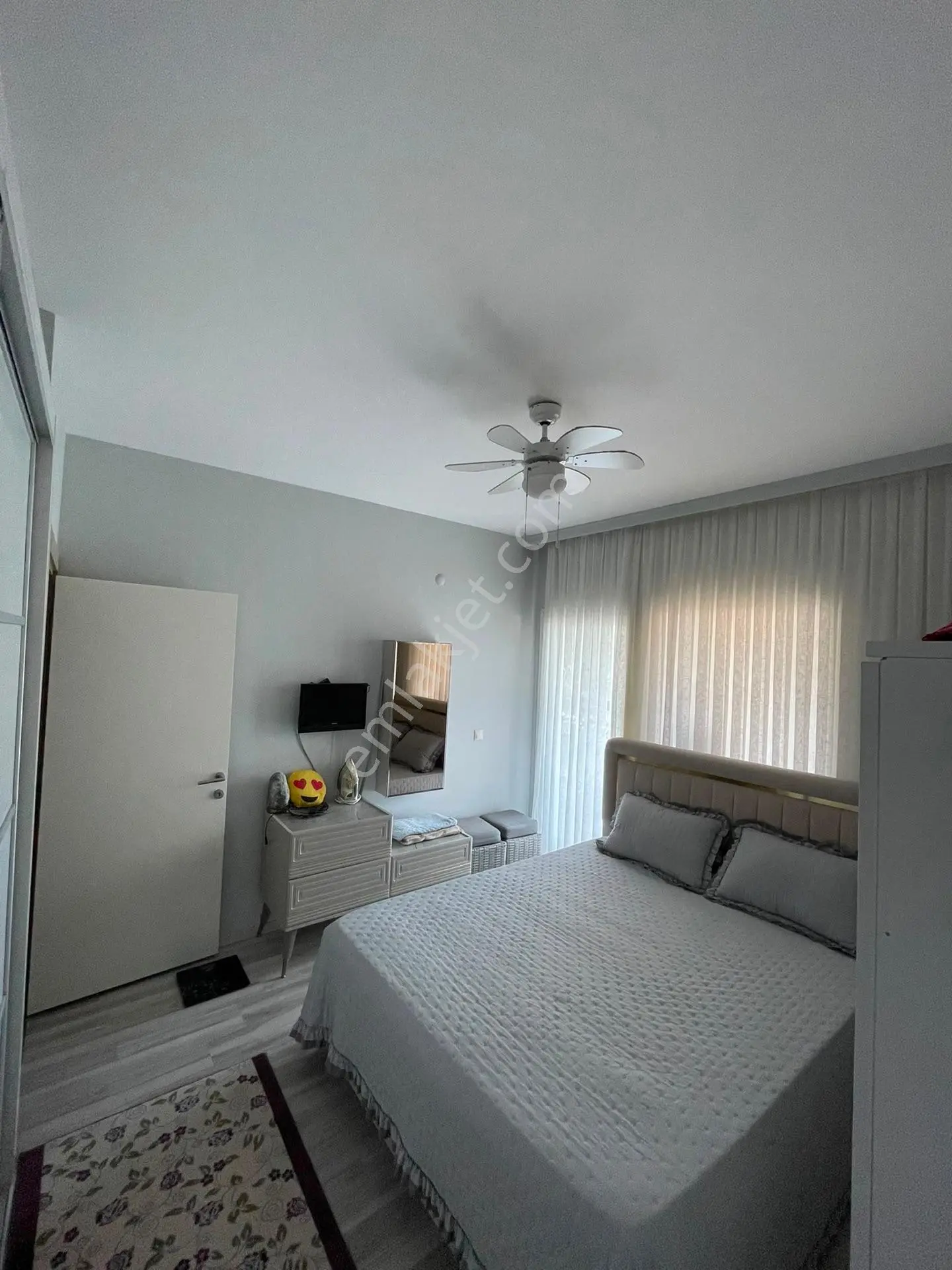 Havuzlu Sitede 2+1 Ara Kat Satılık Daire — fotoğraf 16