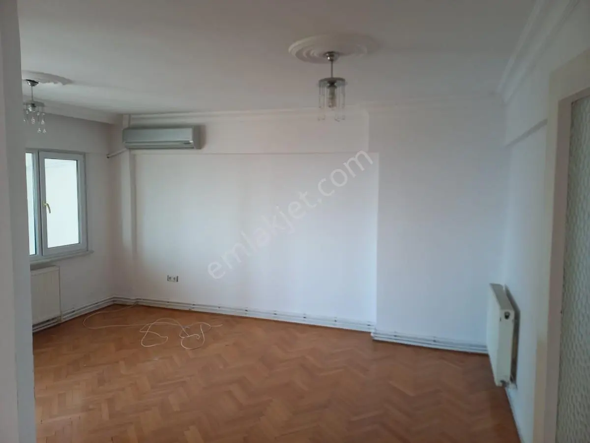 Küçükçekmece Yeni Mahalle 3+1 Satılık Daire — fotoğraf 4