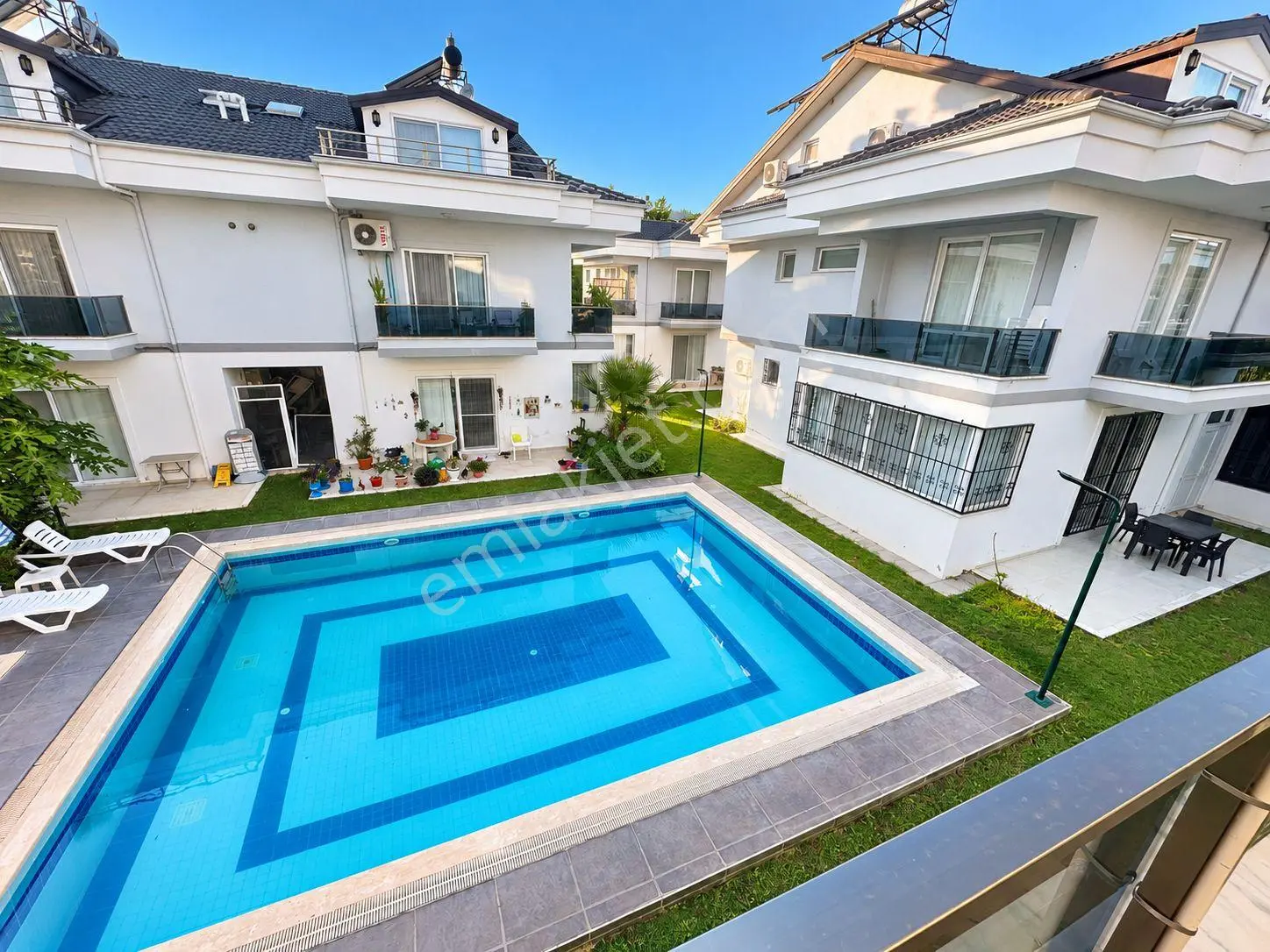 Muğla Seydikemer Belen Mahallesi Havuzlu Sitede Satılık 3+1 Çatı Dubleksi Daire