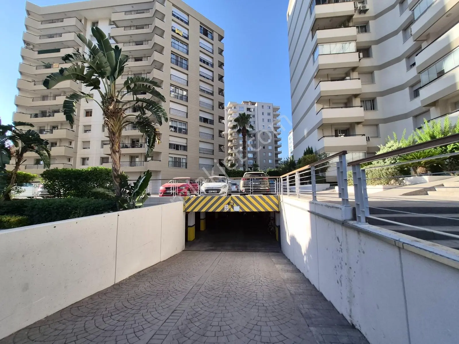 Karşıyaka Trioevler Sitesinde Satılık 3+1 165 M2 Daire Kanıt Eml — fotoğraf 30
