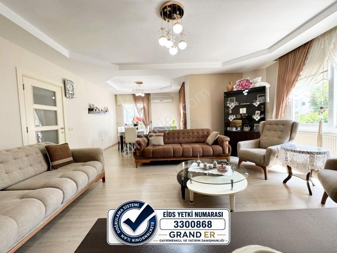 Mezitli Merkez Mah. Site İçerisinde Geniş 3+1 Satılık Daire