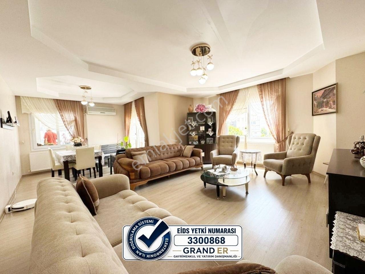Mezitli Merkez Mah. Site İçerisinde Geniş 3+1 Satılık Daire — fotoğraf 2