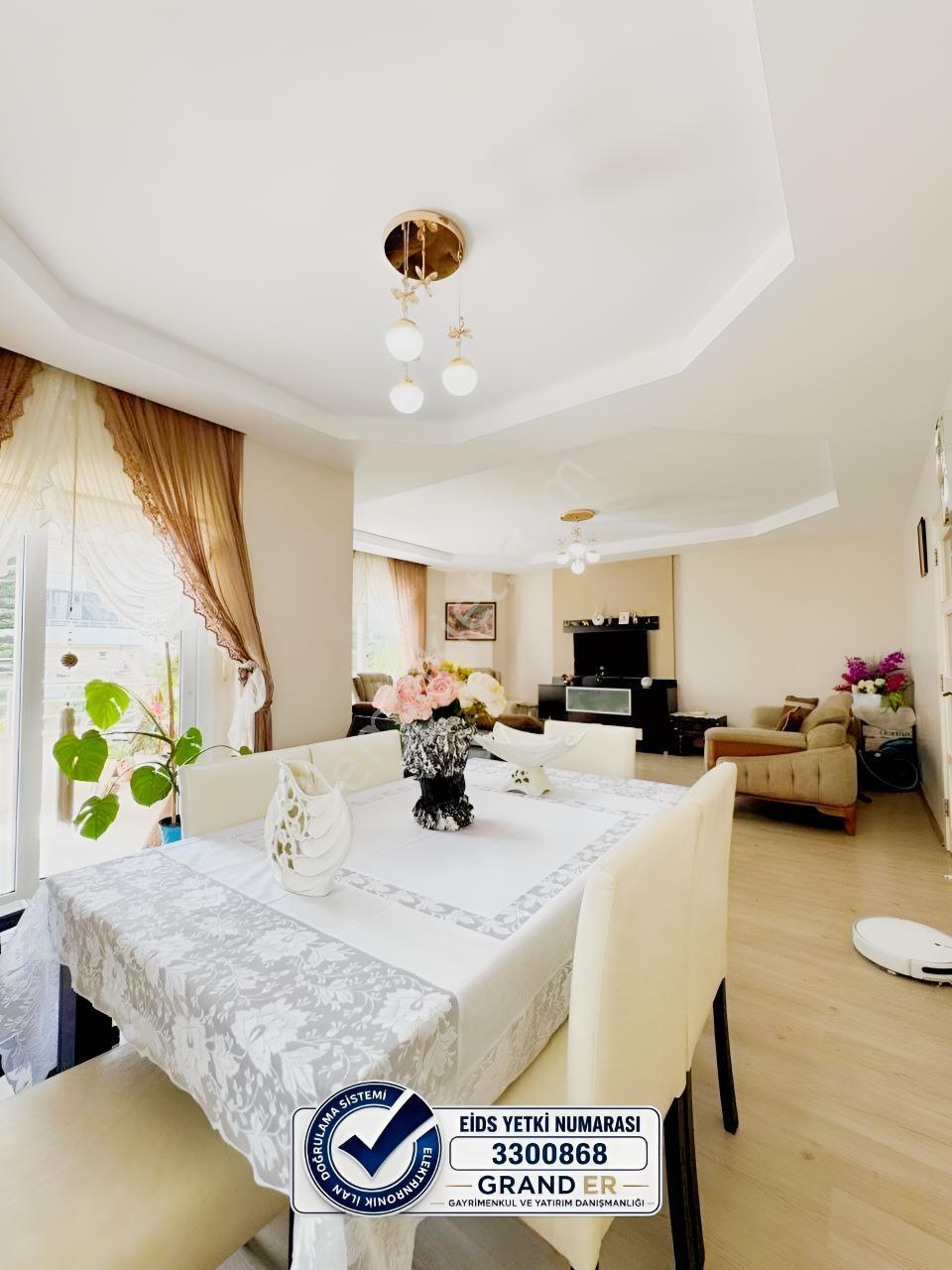 Mezitli Merkez Mah. Site İçerisinde Geniş 3+1 Satılık Daire — fotoğraf 7