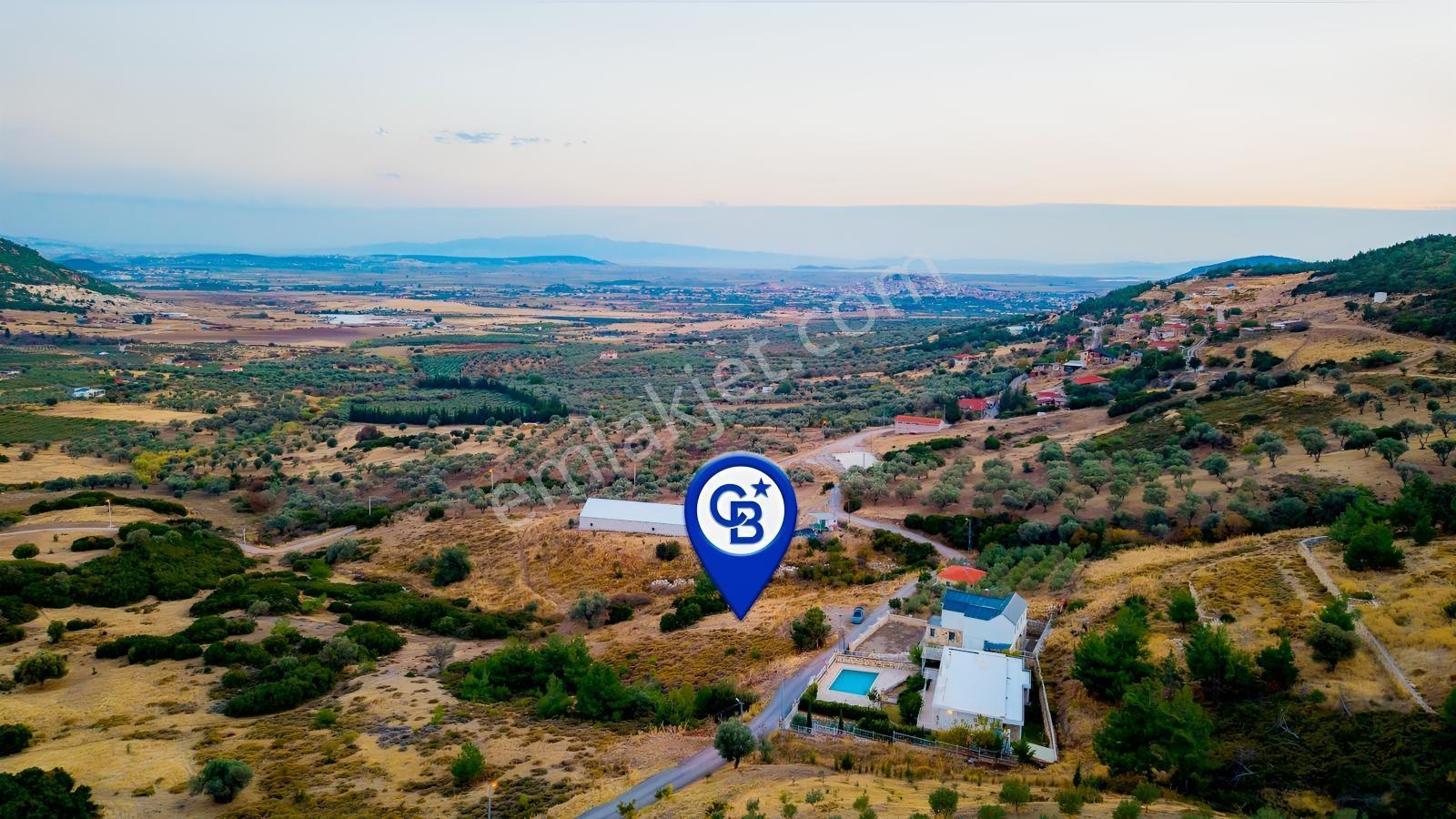 Foça Kocamehmetler'de Müstakil Tapulu Yola Cepheli Satılık Tarla — fotoğraf 9