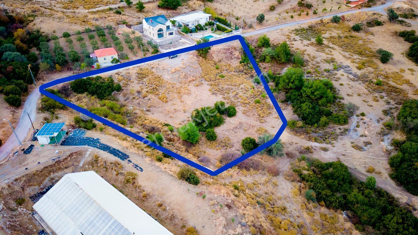 Foça Kocamehmetler'de Müstakil Tapulu Yola Cepheli Satılık Tarla — fotoğraf 26