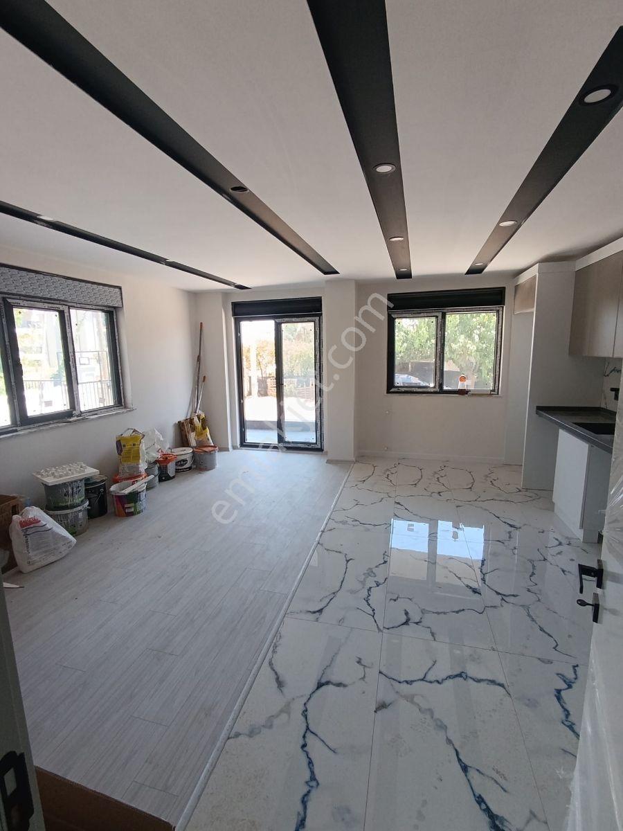 Varsak Şelale Mah. Genişletme Yapılacak 2+1 80 Mt.