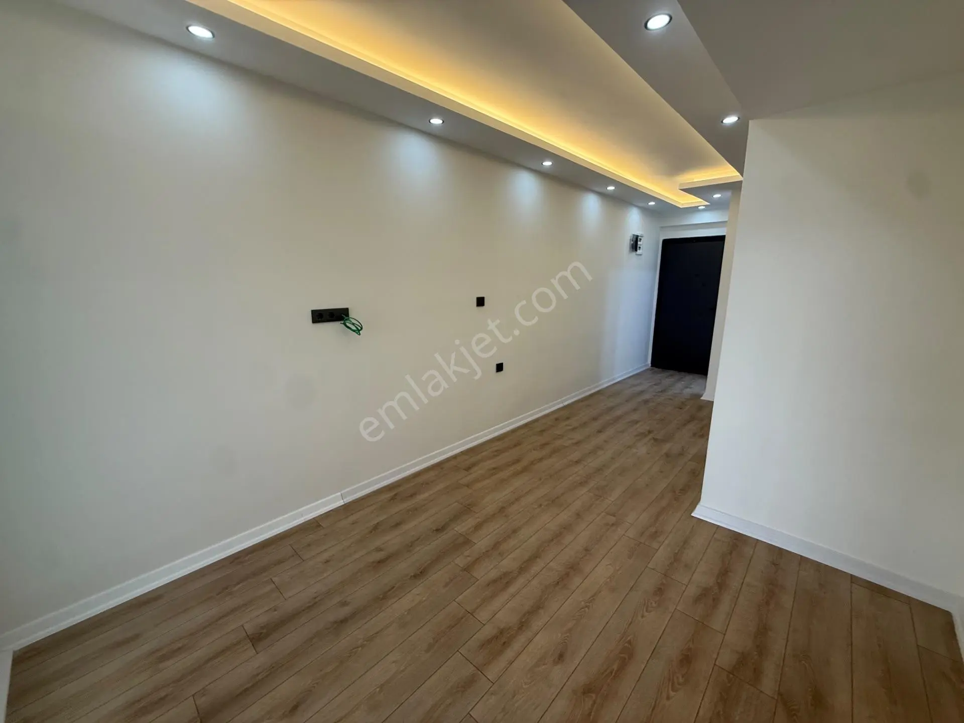 Metro Hastanesi Civarı İçi Fuul Yapılı 1+1 Satılık Daire — fotoğraf 4