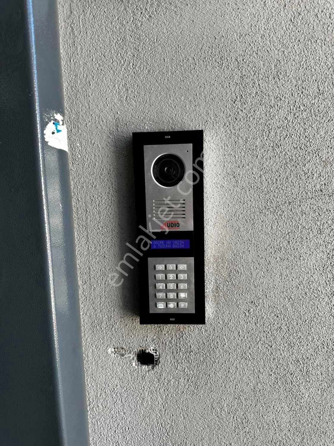 Remax Mid'den 100.yıl Teknik Lise Caddesi Üzerinde 2+1 Satılık Daire — fotoğraf 2