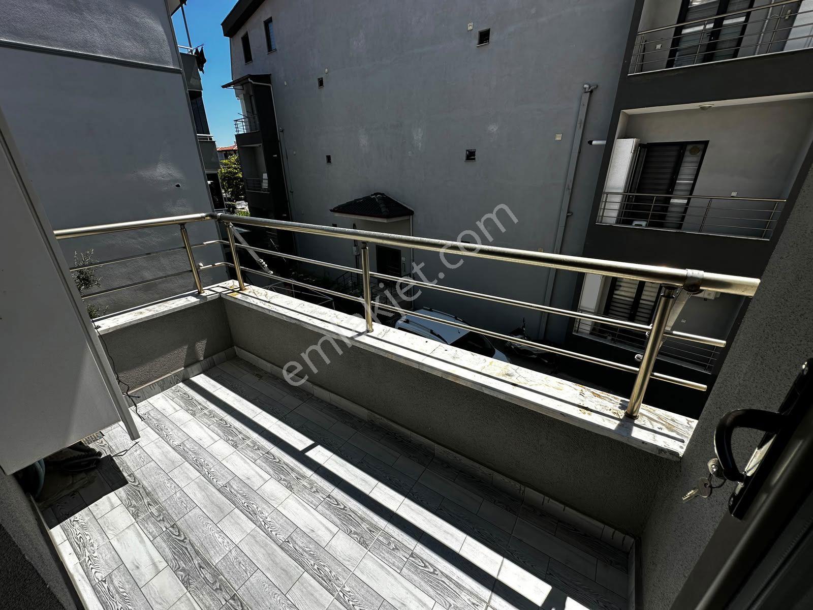 Remax Mid'den 100.yıl Teknik Lise Caddesi Üzerinde 2+1 Satılık Daire — fotoğraf 6