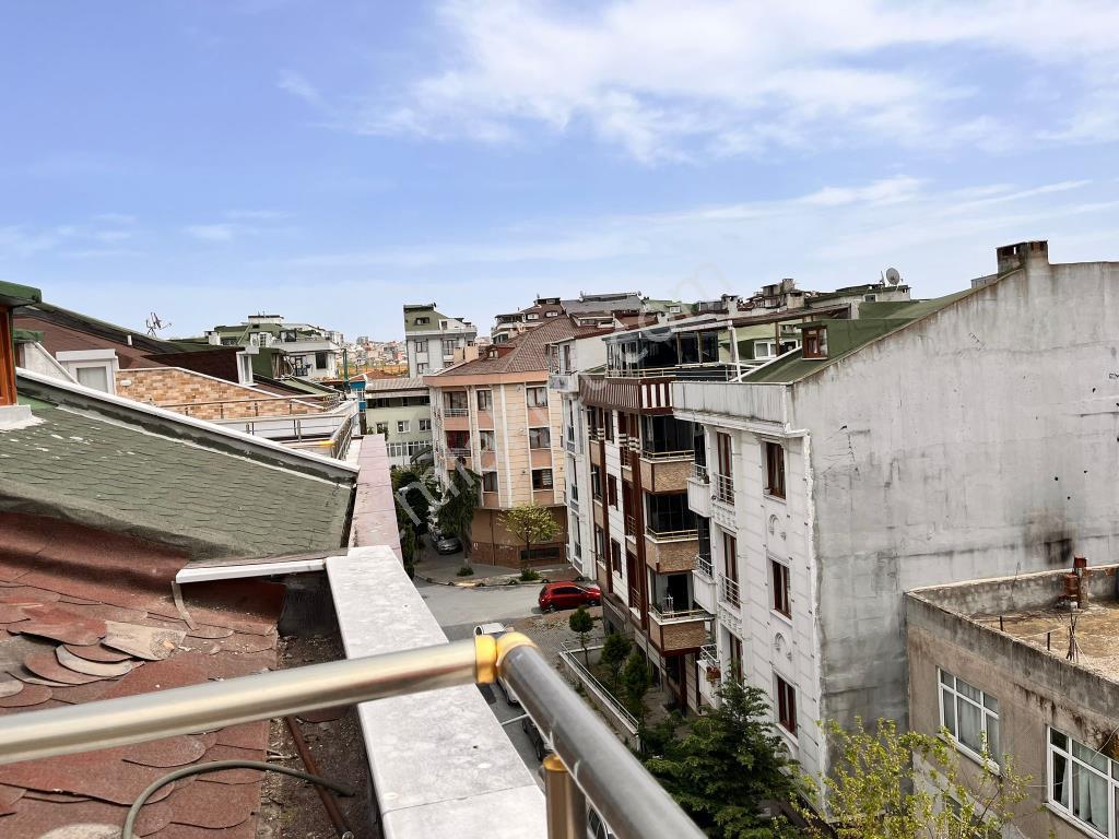 Küçükçekmece Halkalı Yenidoğanda Çatı Dübleks Satılık Daire — fotoğraf 15