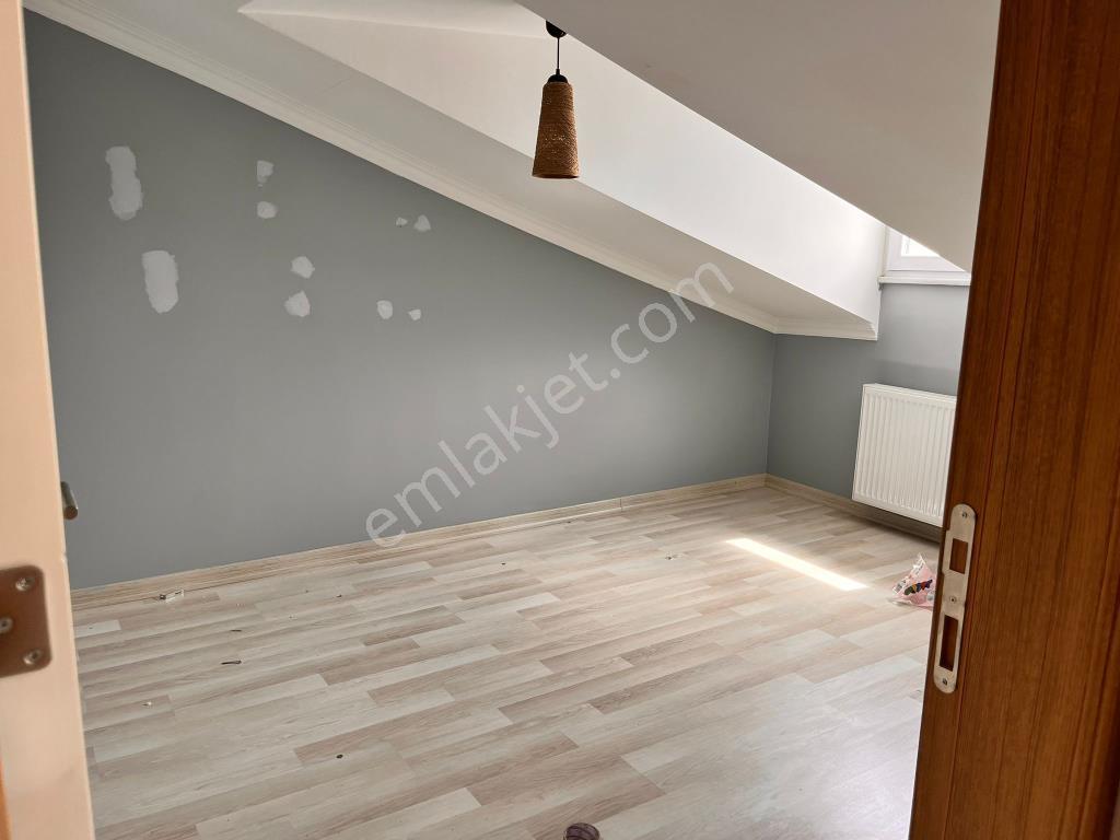 Küçükçekmece Halkalı Yenidoğanda Çatı Dübleks Satılık Daire — fotoğraf 16