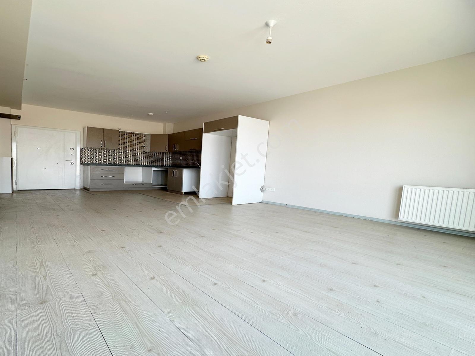 Cumhuriyet Mahallesi Havuzlu+güvenlikli Site İçi 1+1 Daire ! — fotoğraf 23