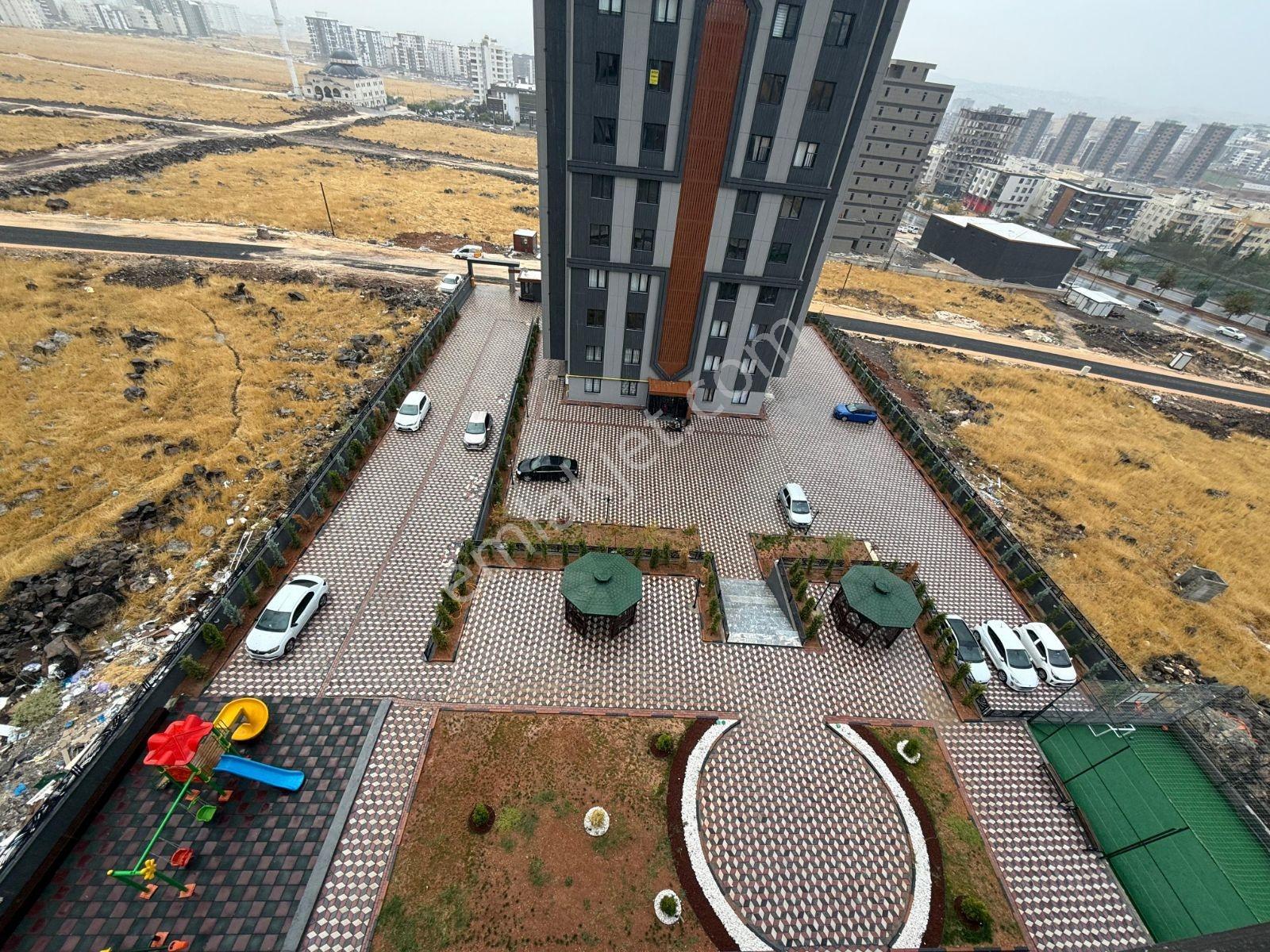 2 Bloklu Sitede Konforlu Yaşam Sunan Satılık 2+1 — fotoğraf 2