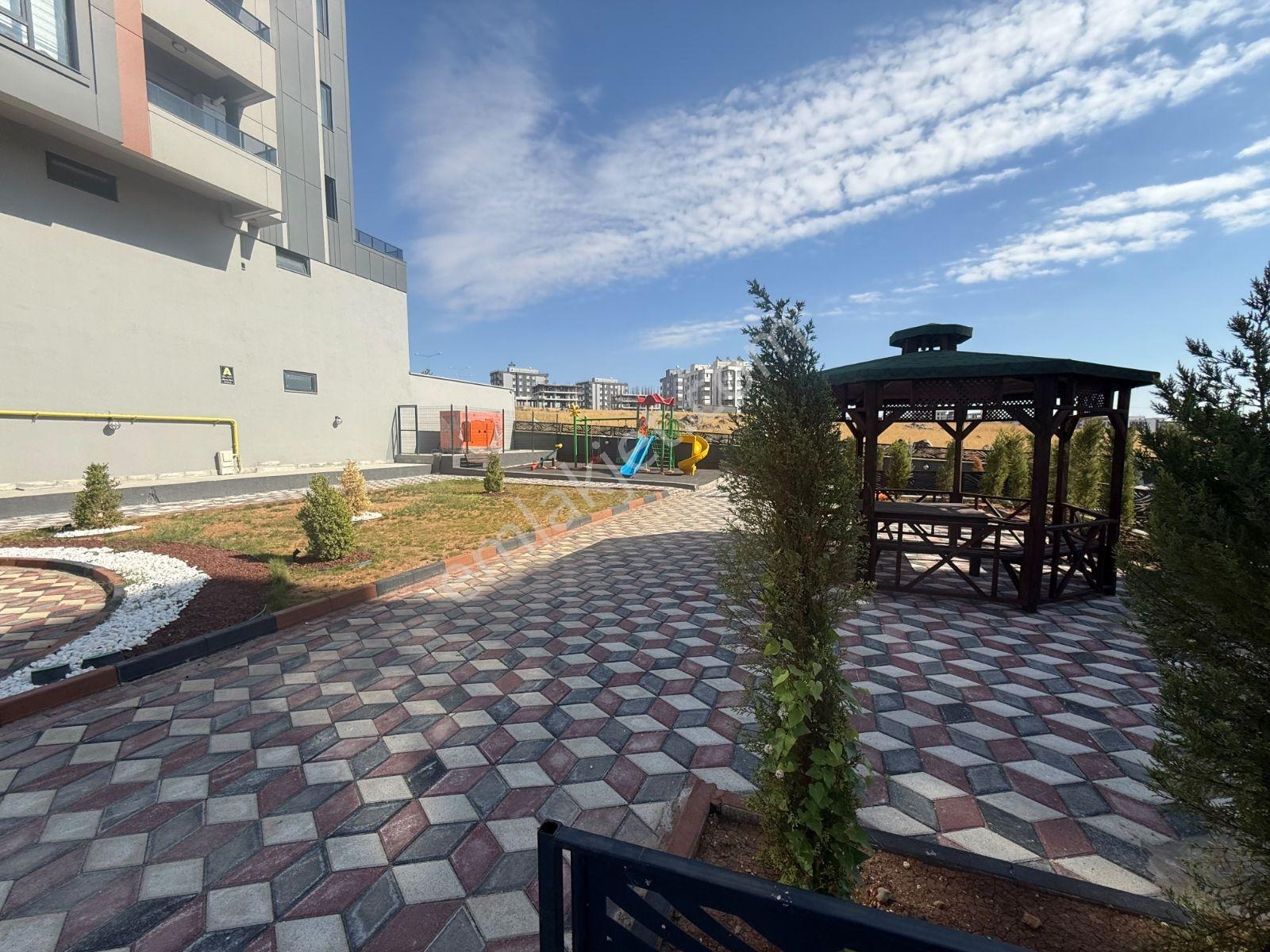 2 Bloklu Sitede Konforlu Yaşam Sunan Satılık 2+1 — fotoğraf 22