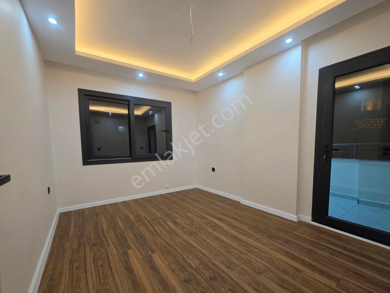 İz'den Uğur Mumcu'da 4+1 Göl Manzaralı Lüks İşçilik — fotoğraf 4