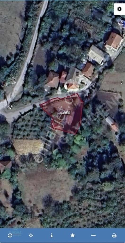 Kutlubeyyazıcılarda Satılık Villa İmarlı Köşe Parsel