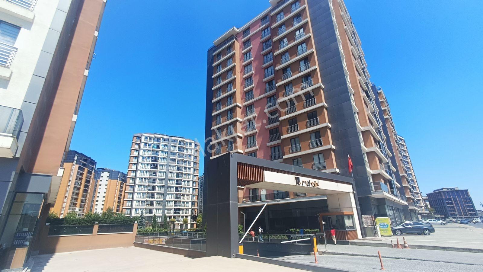 Remax Hedef Gökhan Aslantaş'tan 11 Mahalle Sitesi 4+1 Lux Daire