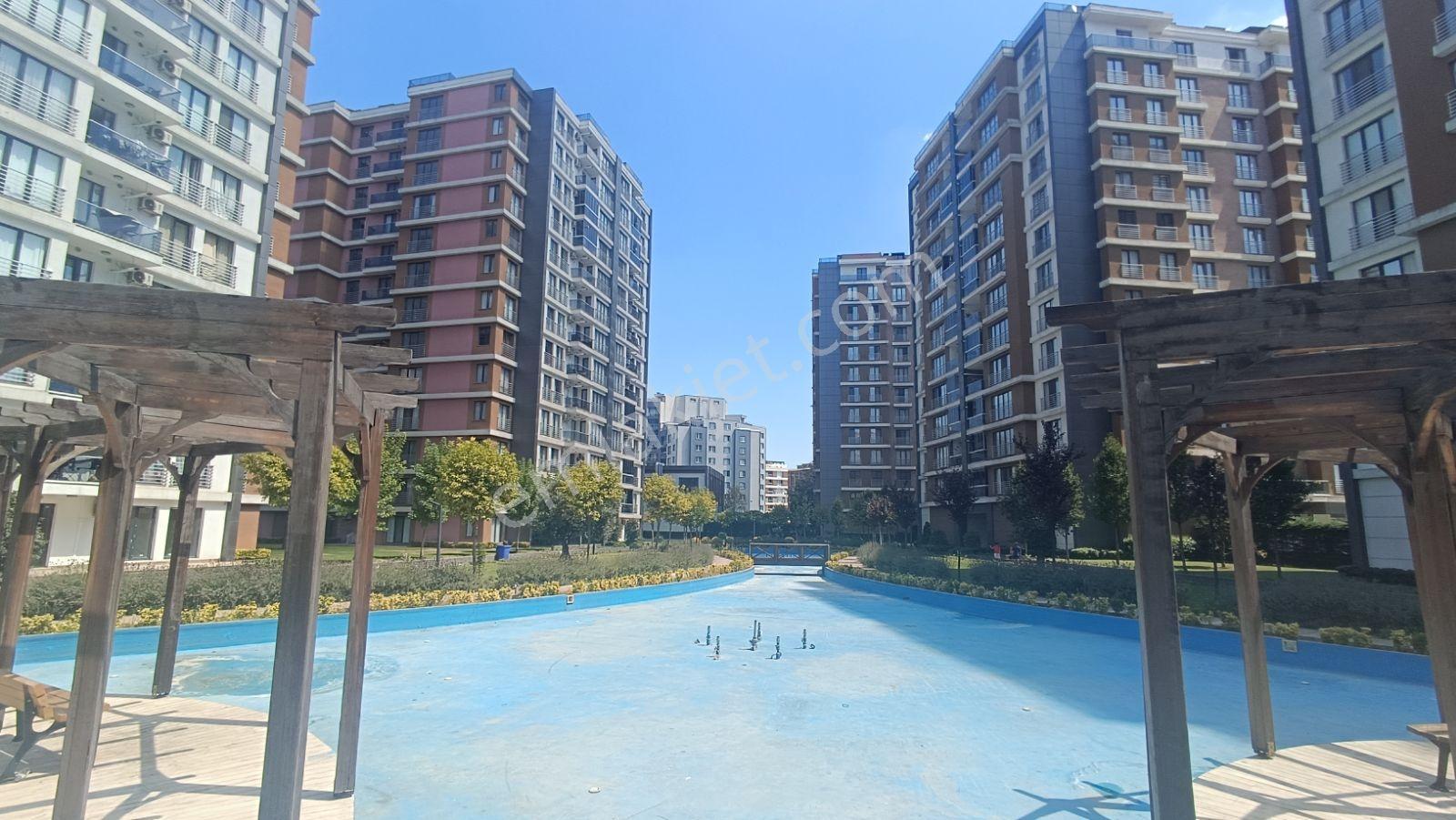 Remax Hedef Gökhan Aslantaş'tan 11 Mahalle Sitesi 4+1 Lux Daire — fotoğraf 2