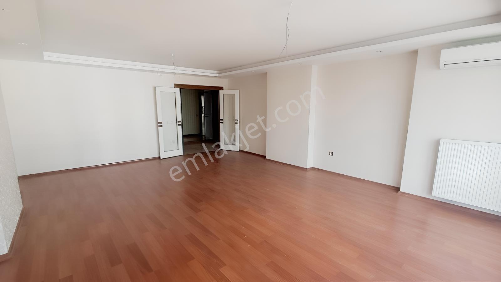Remax Hedef Gökhan Aslantaş'tan 11 Mahalle Sitesi 4+1 Lux Daire — fotoğraf 5