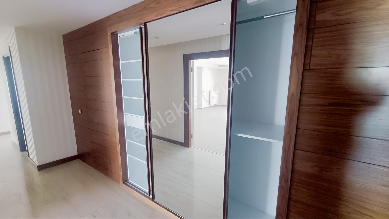 Remax Hedef Gökhan Aslantaş'tan 11 Mahalle Sitesi 4+1 Lux Daire — fotoğraf 8