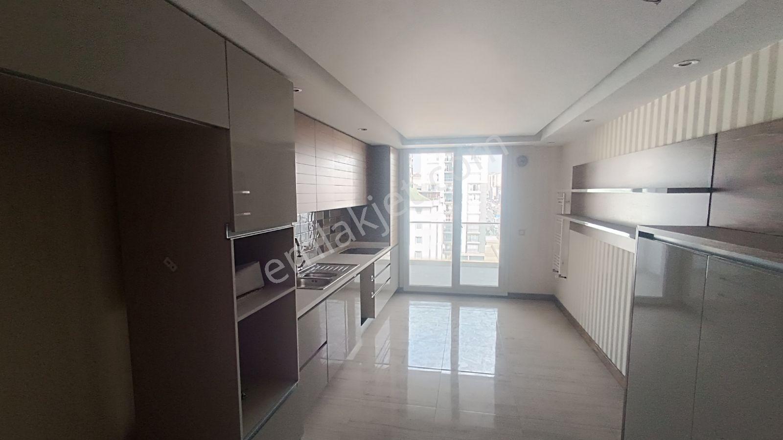 Remax Hedef Gökhan Aslantaş'tan 11 Mahalle Sitesi 4+1 Lux Daire — fotoğraf 10