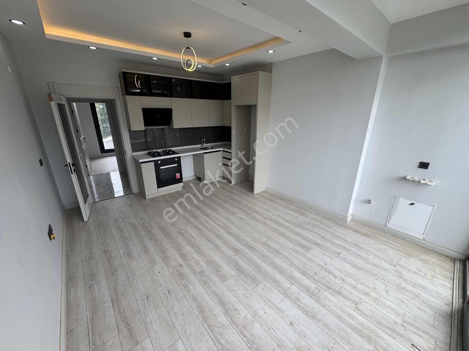 Güçlü Kardeşlerden Güre Köy Merkezinde 1+1 Sıfır Bahçeli Daire — fotoğraf 10