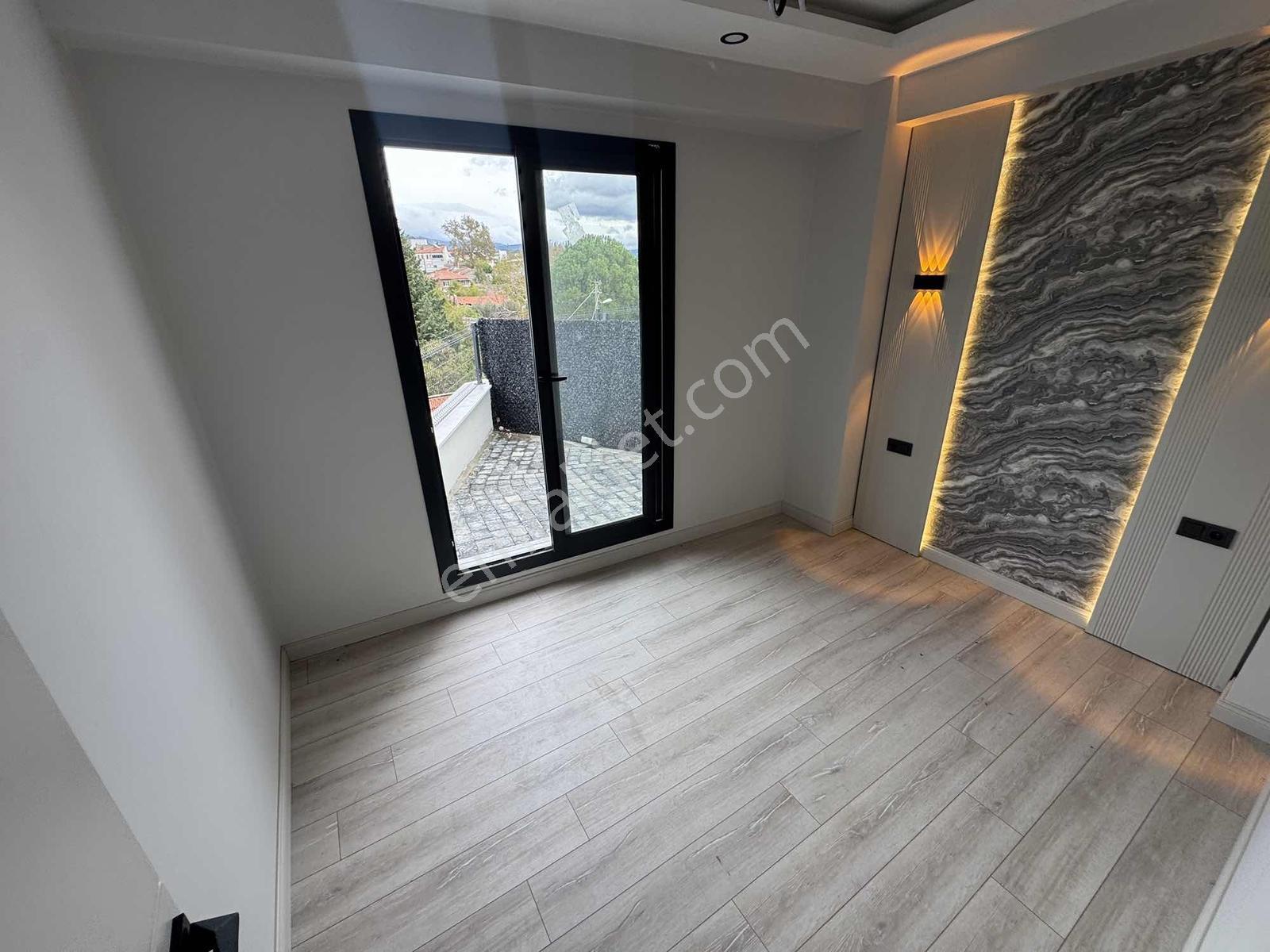 Güçlü Kardeşlerden Güre Köy Merkezinde 1+1 Sıfır Bahçeli Daire — fotoğraf 15