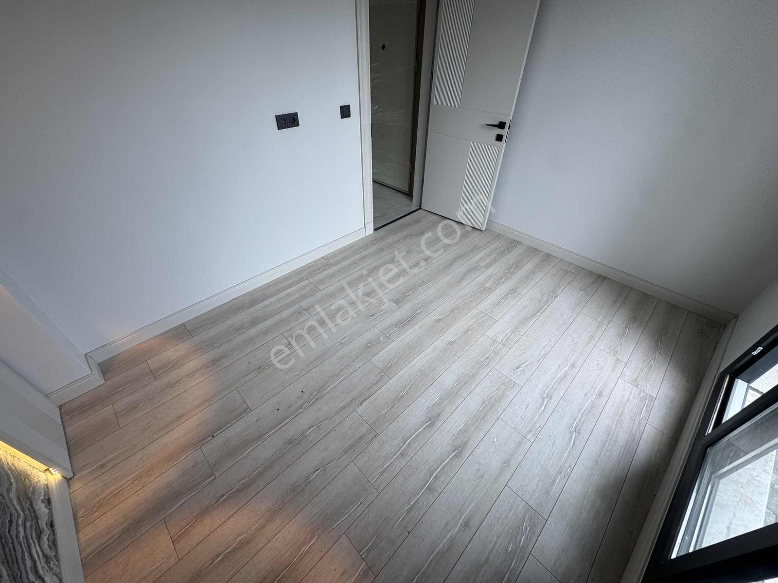 Güçlü Kardeşlerden Güre Köy Merkezinde 1+1 Sıfır Bahçeli Daire — fotoğraf 16