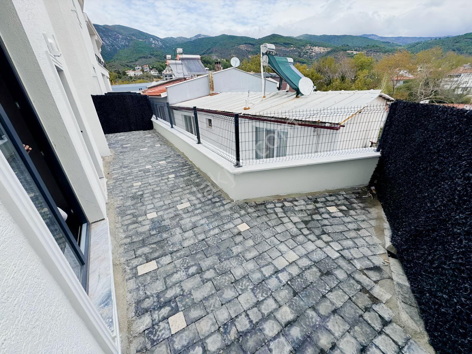 Güçlü Kardeşlerden Güre Köy Merkezinde 1+1 Sıfır Bahçeli Daire — fotoğraf 25