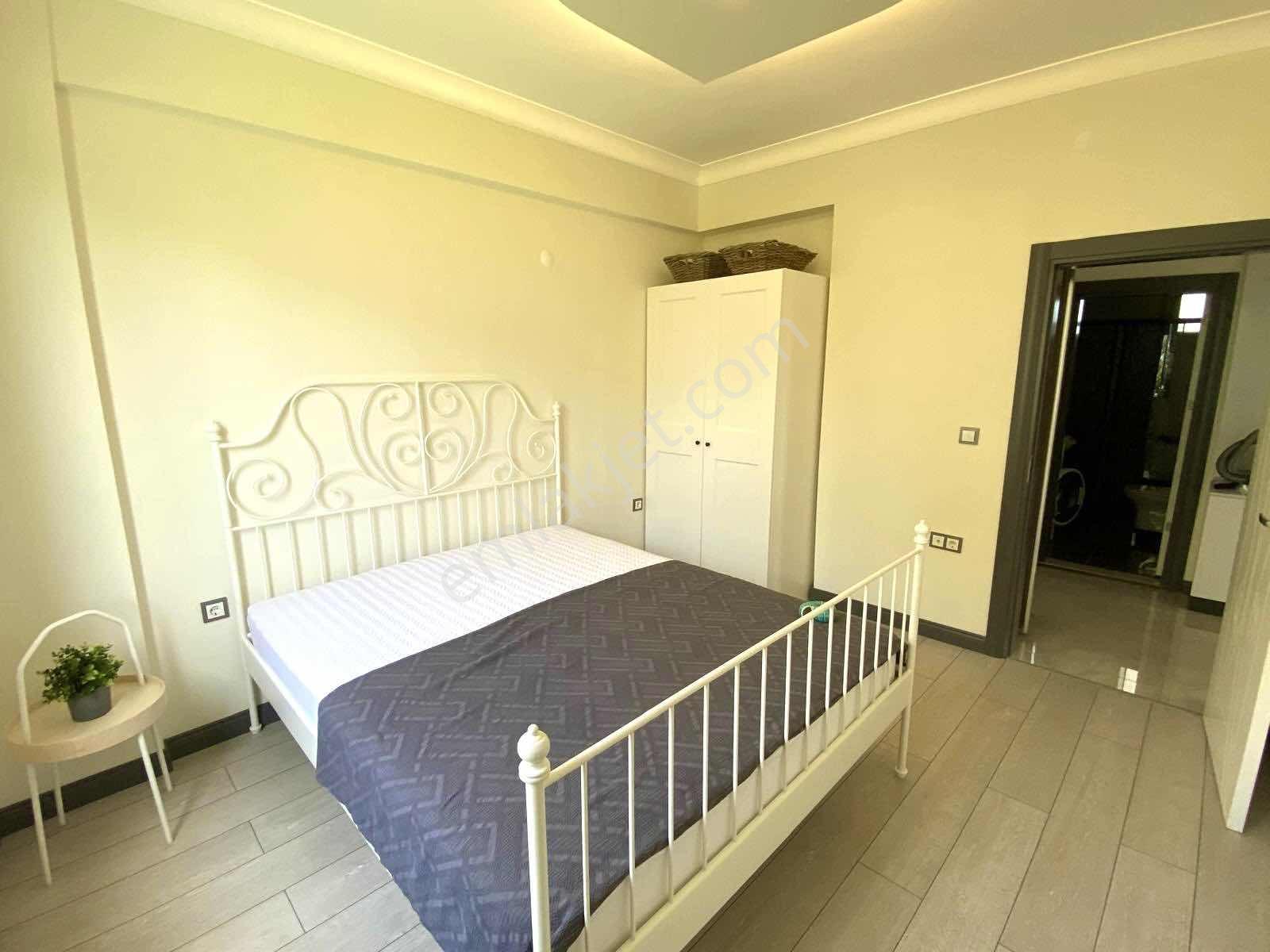 Güçlü Kardeşler Havuzlu Site İçerisinde Denize 150m 2+1 Daire — fotoğraf 17