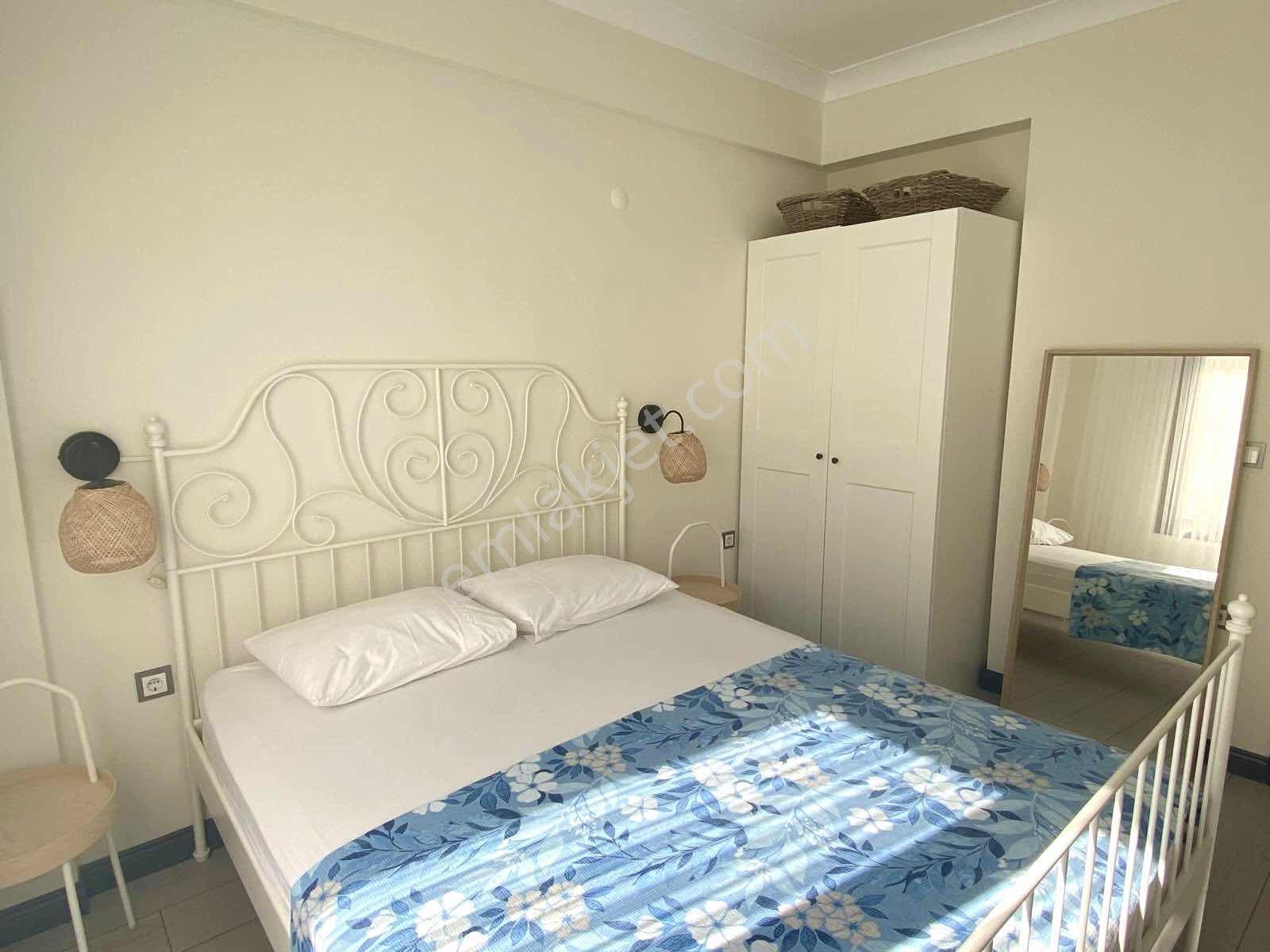 Güçlü Kardeşler Havuzlu Site İçerisinde Denize 150m 2+1 Daire — fotoğraf 20