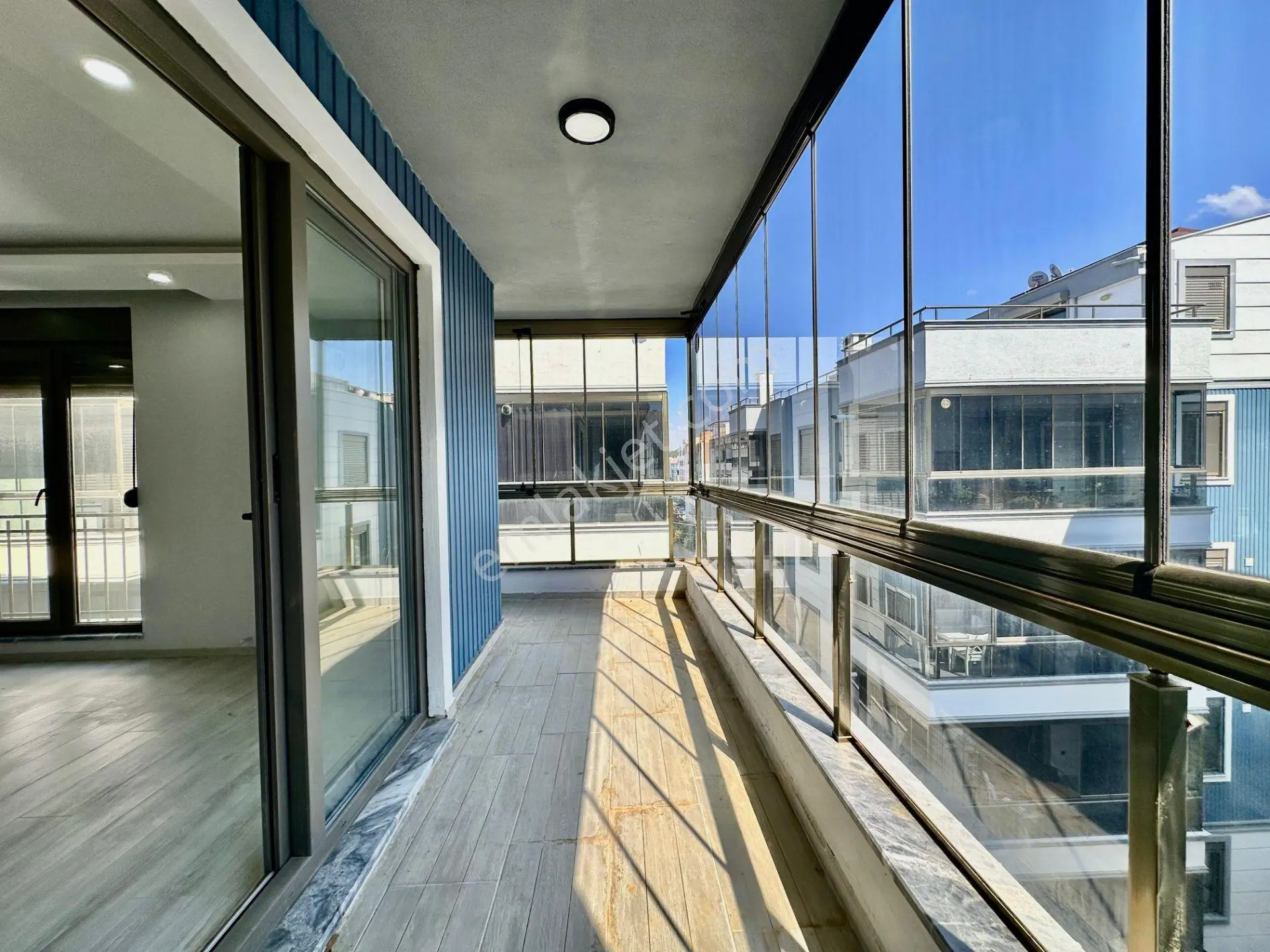 ꧁ay Emlaktan꧂akçay'da Muhteşem Konumlu Denize 600 Metre Geniş Teraslı Satılık 4+1 Dublex Daire — fotoğraf 5