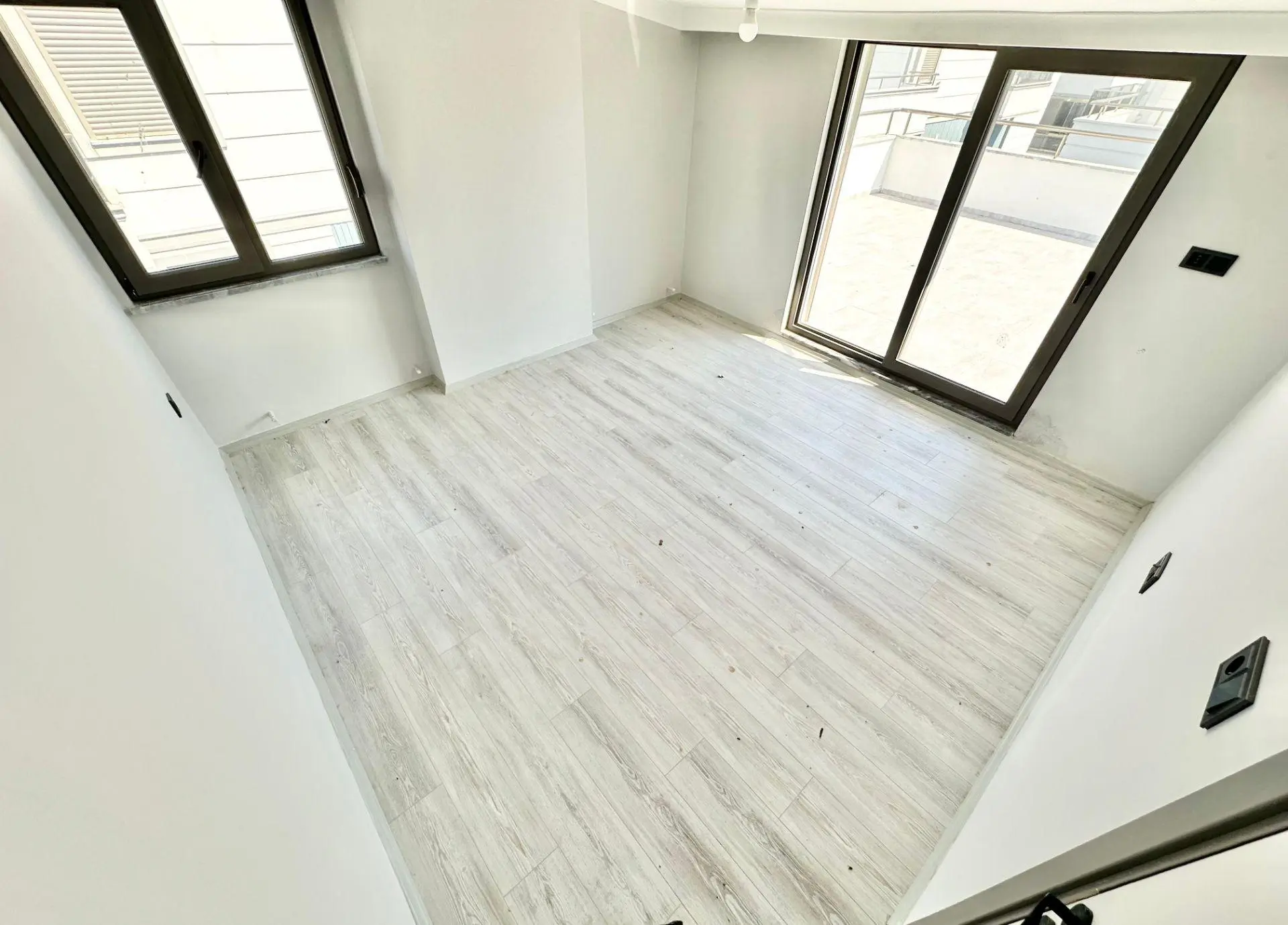 ꧁ay Emlaktan꧂akçay'da Muhteşem Konumlu Denize 600 Metre Geniş Teraslı Satılık 4+1 Dublex Daire — fotoğraf 9