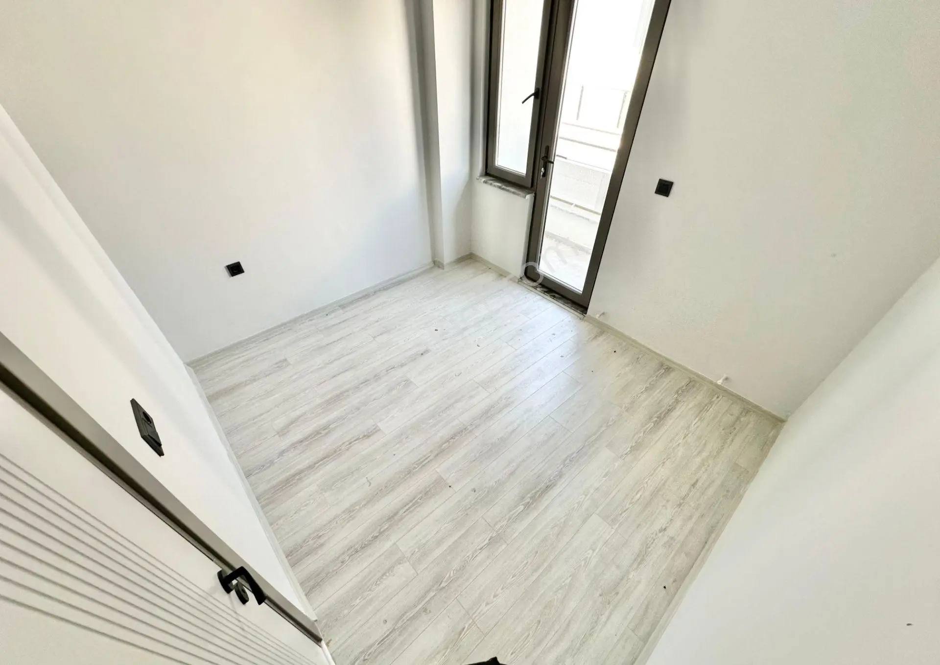 ꧁ay Emlaktan꧂akçay'da Muhteşem Konumlu Denize 600 Metre Geniş Teraslı Satılık 4+1 Dublex Daire — fotoğraf 11