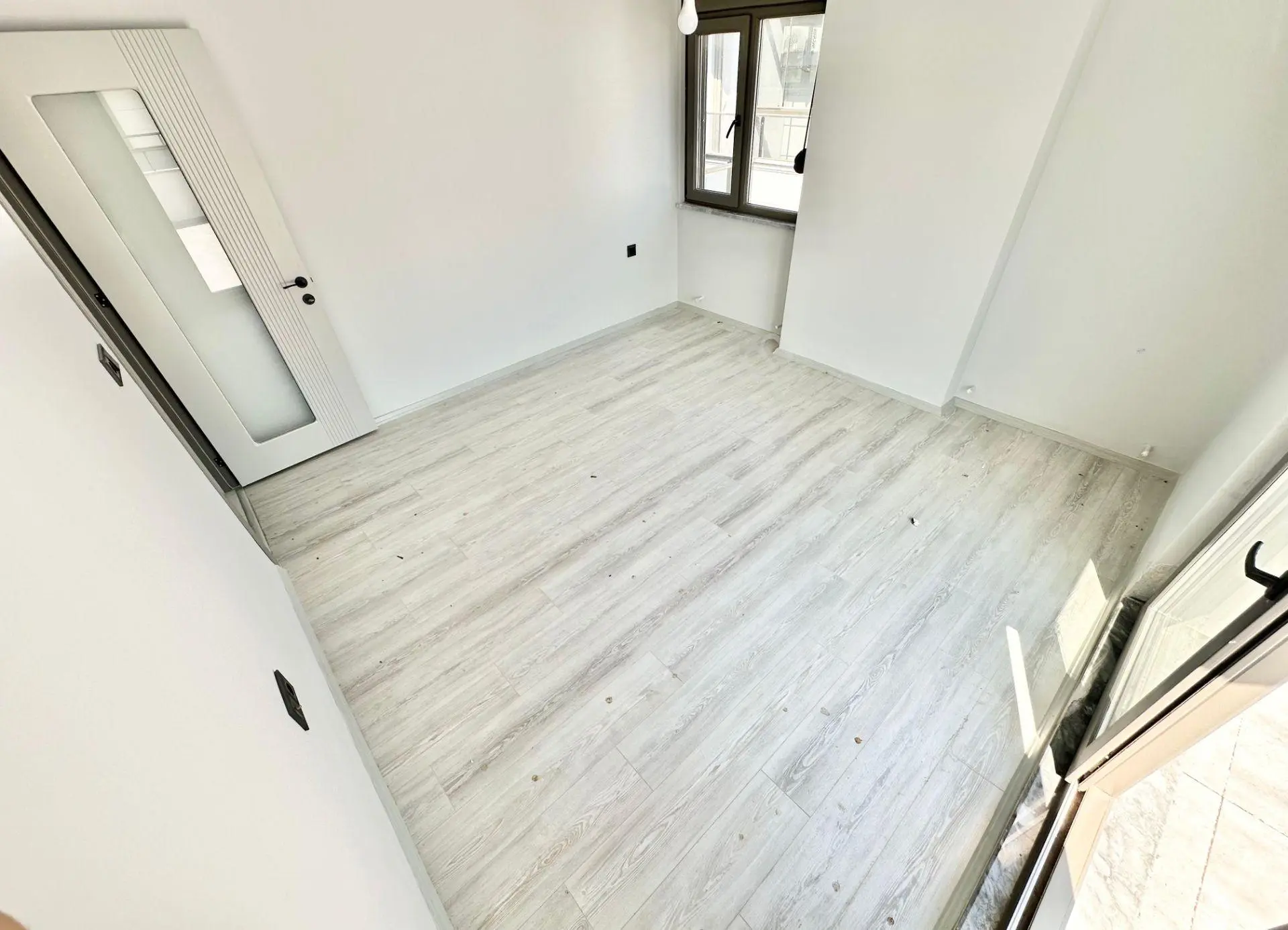 ꧁ay Emlaktan꧂akçay'da Muhteşem Konumlu Denize 600 Metre Geniş Teraslı Satılık 4+1 Dublex Daire — fotoğraf 12
