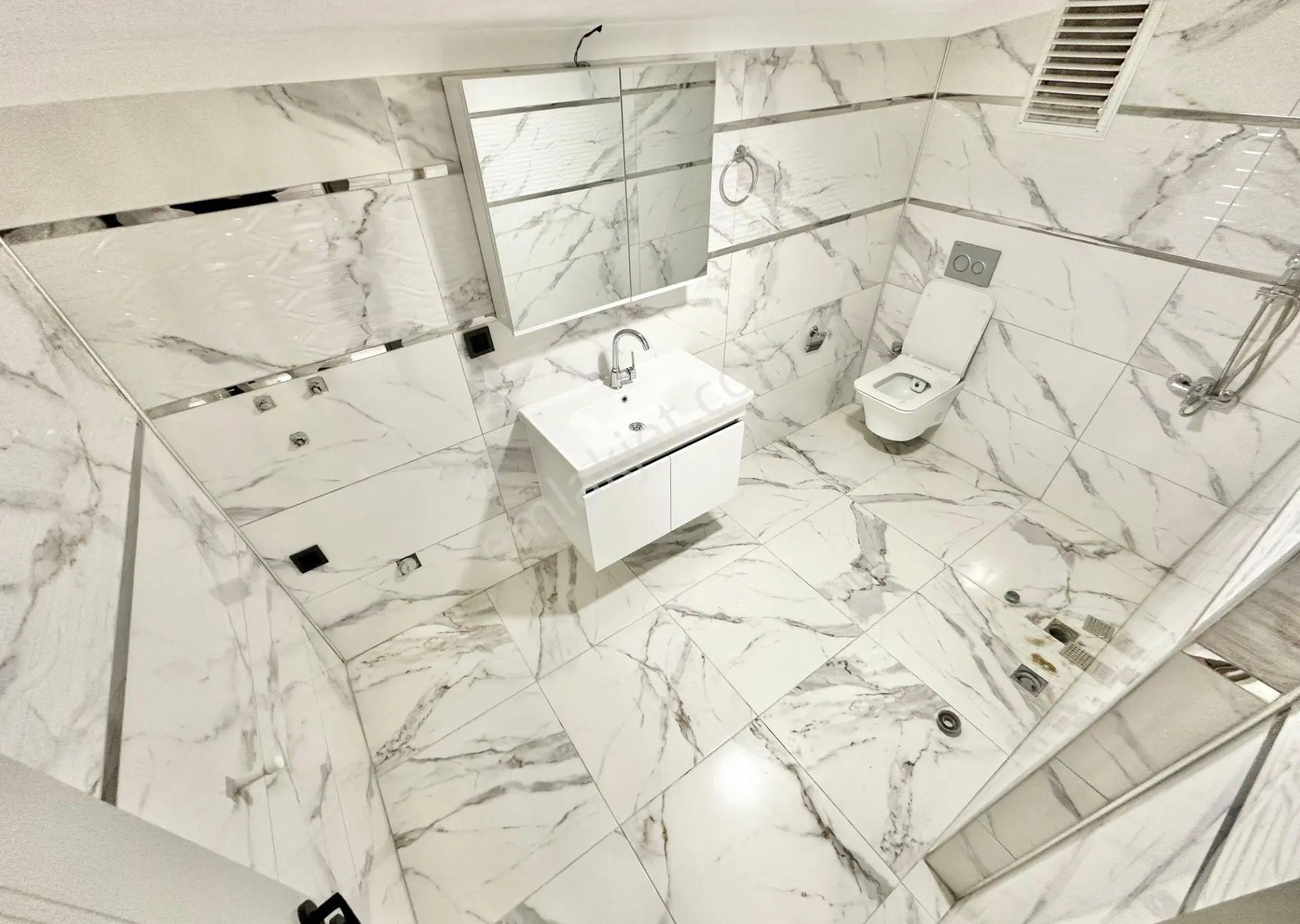 ꧁ay Emlaktan꧂akçay'da Muhteşem Konumlu Denize 600 Metre Geniş Teraslı Satılık 4+1 Dublex Daire — fotoğraf 21