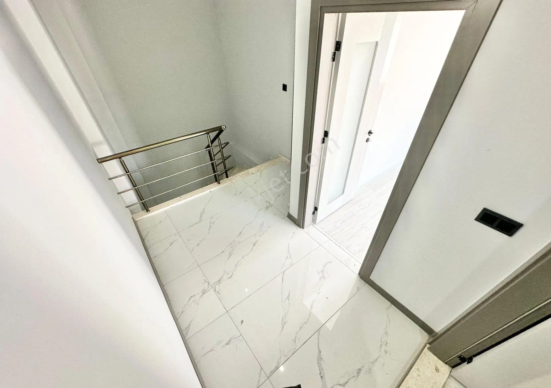 ꧁ay Emlaktan꧂akçay'da Muhteşem Konumlu Denize 600 Metre Geniş Teraslı Satılık 4+1 Dublex Daire — fotoğraf 24