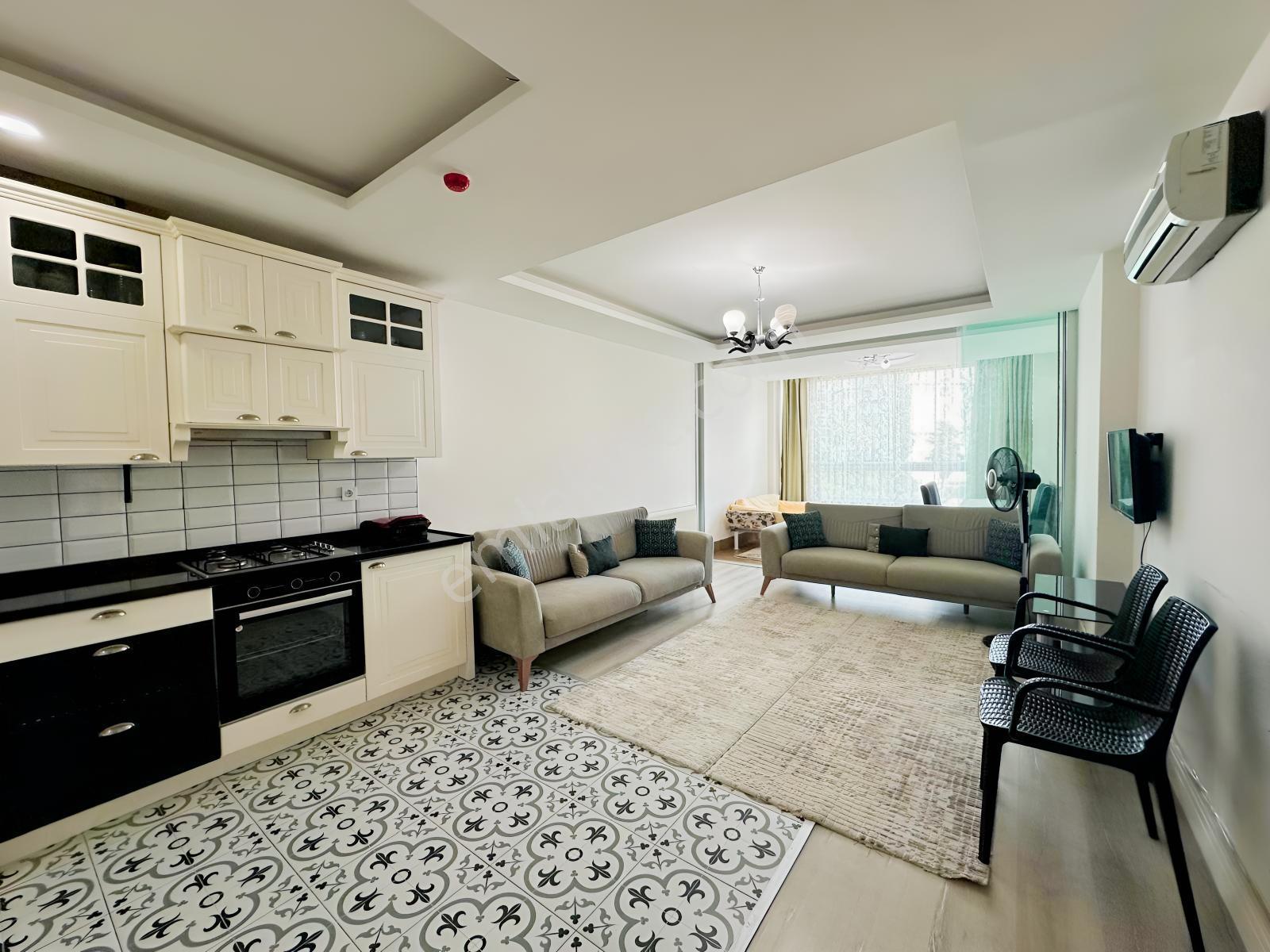 Remax Palm'Den İlkem Botanik Sit.'De Full Eşyalı Satılık 2+1