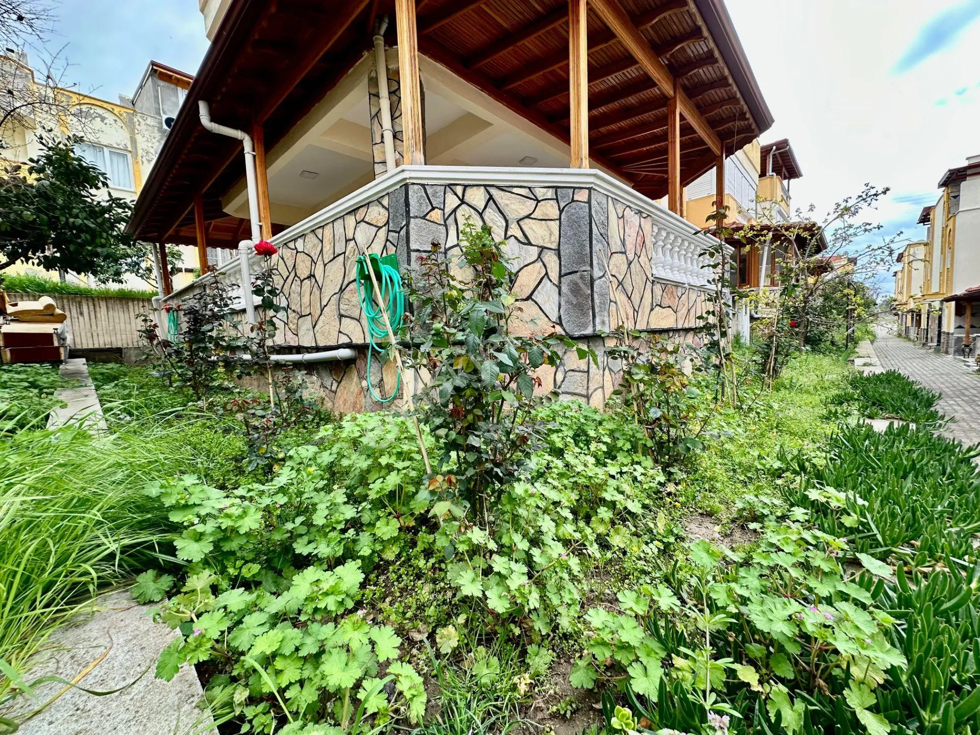 ꧁ay Emlaktan꧂narlı'da Kazdağı Eteklerinde Muhteşem Deniz Manzaralı Teraslı Satılık 3+1 Villa — fotoğraf 2