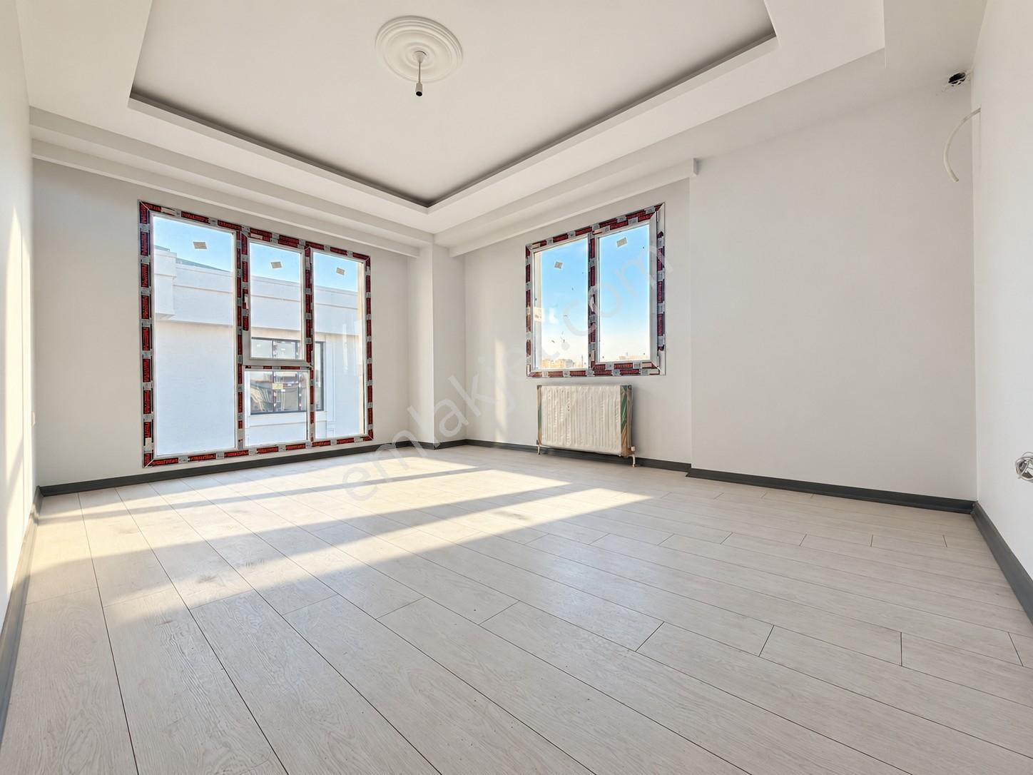 Mahmutbey Caddesi,Sıfır,2+1,K.Otoparklı,9.Kat,Arakat