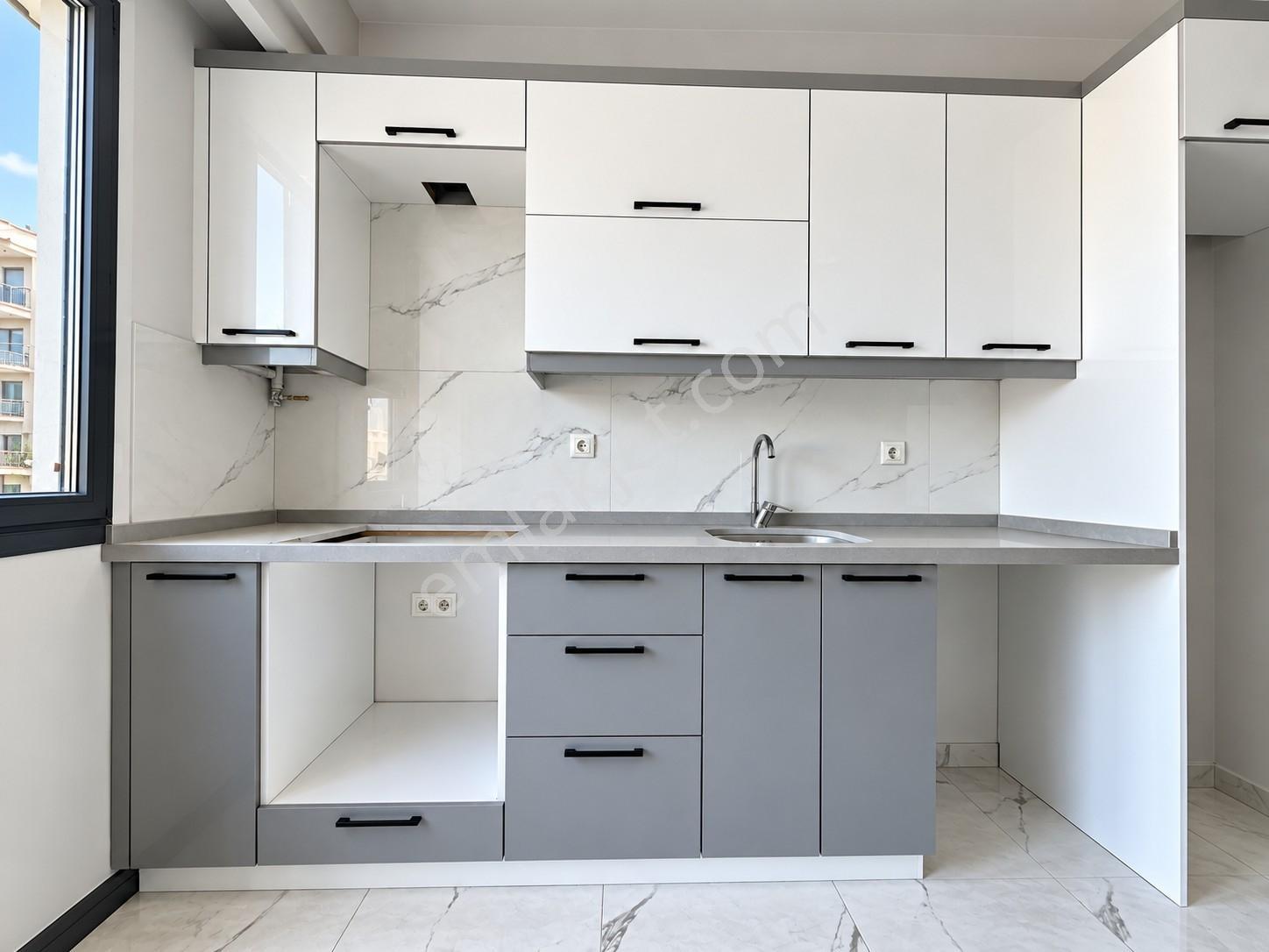 Mahmutbey Caddesi,sıfır,2+1,k.otoparklı,9.kat,arakat — fotoğraf 7