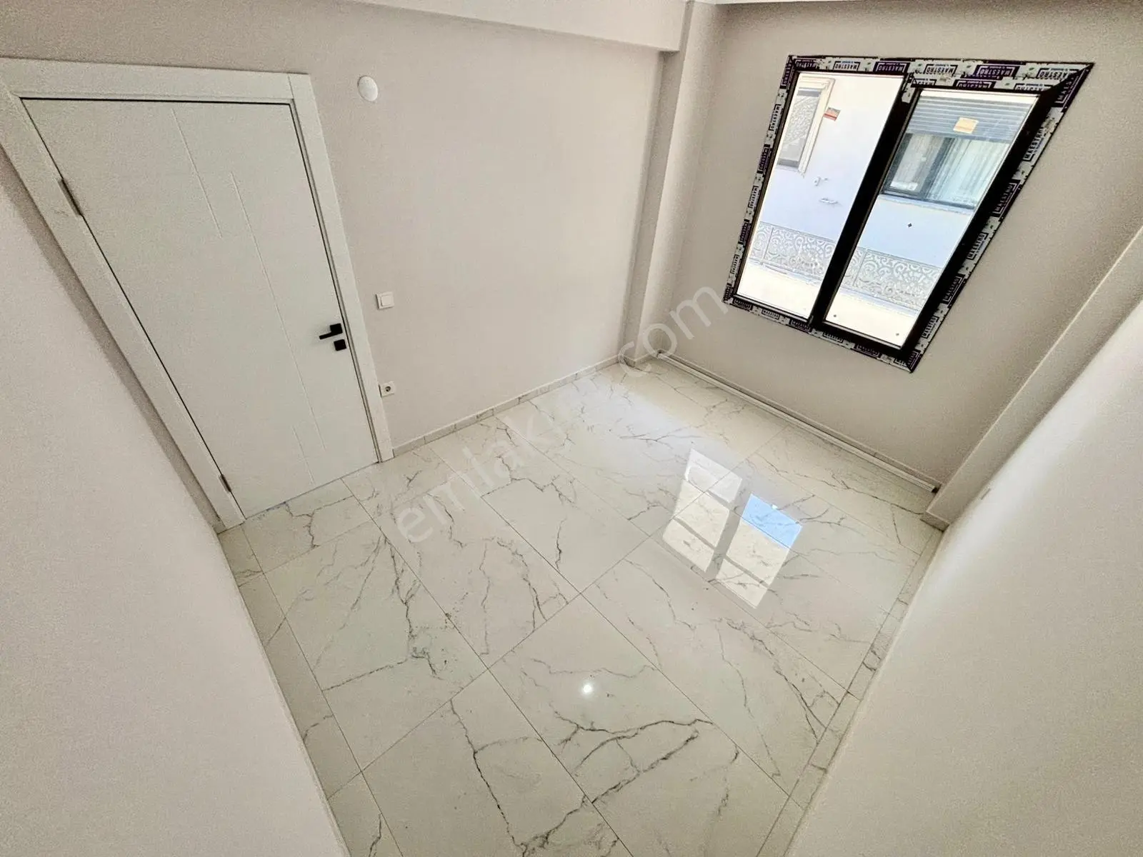 ꧁ay Emlaktan꧂öğretmenler'de Denize Yakın Bahçe Kullanımlı Müstakil Tadında Satılık 1+1 Şık Daire — fotoğraf 21