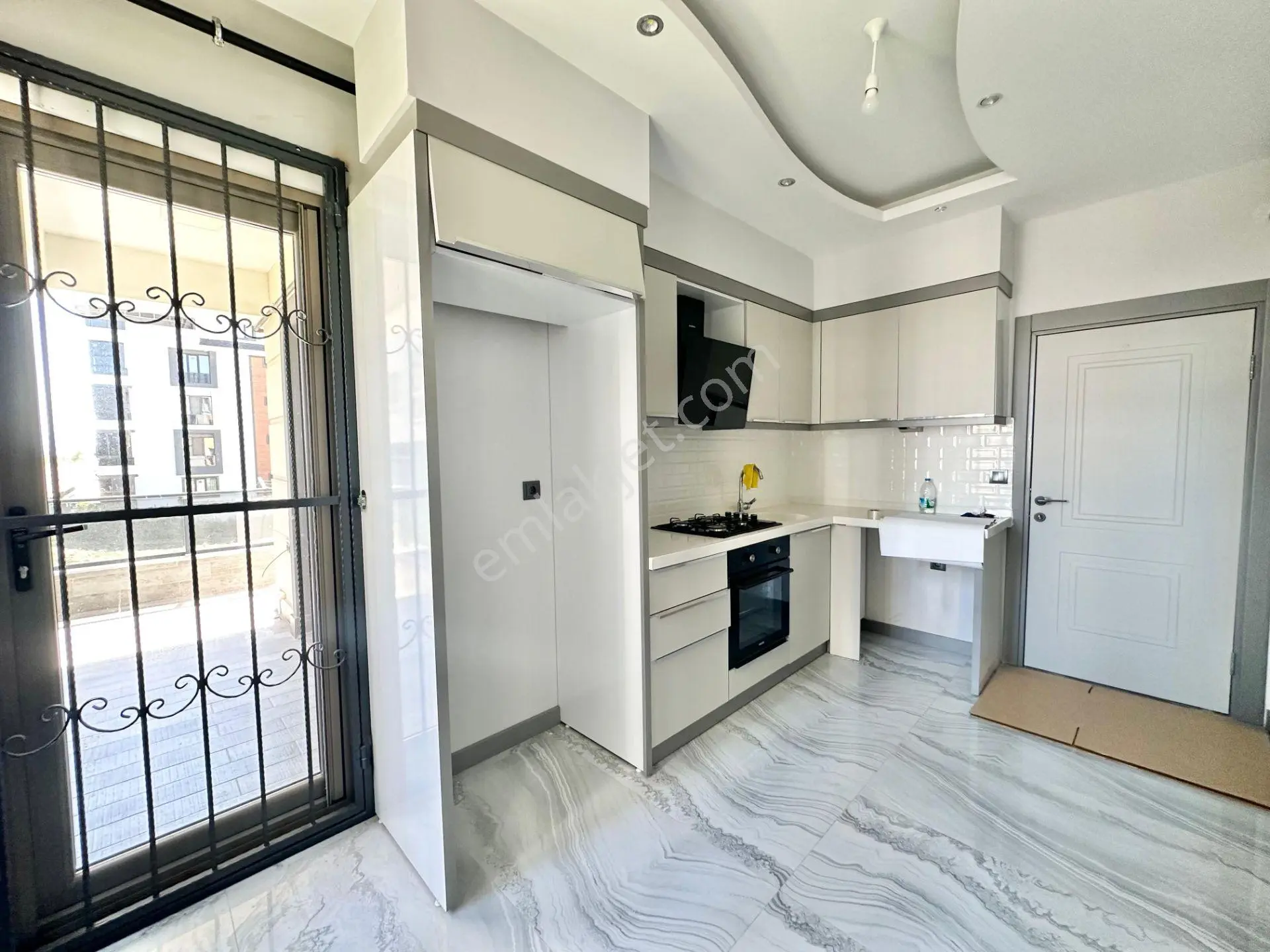 ꧁ay Emlaktan꧂akçay'da Denize Yakın Kombili Arakat Satılık 2+1 Ultra Lüks Daire — fotoğraf 5