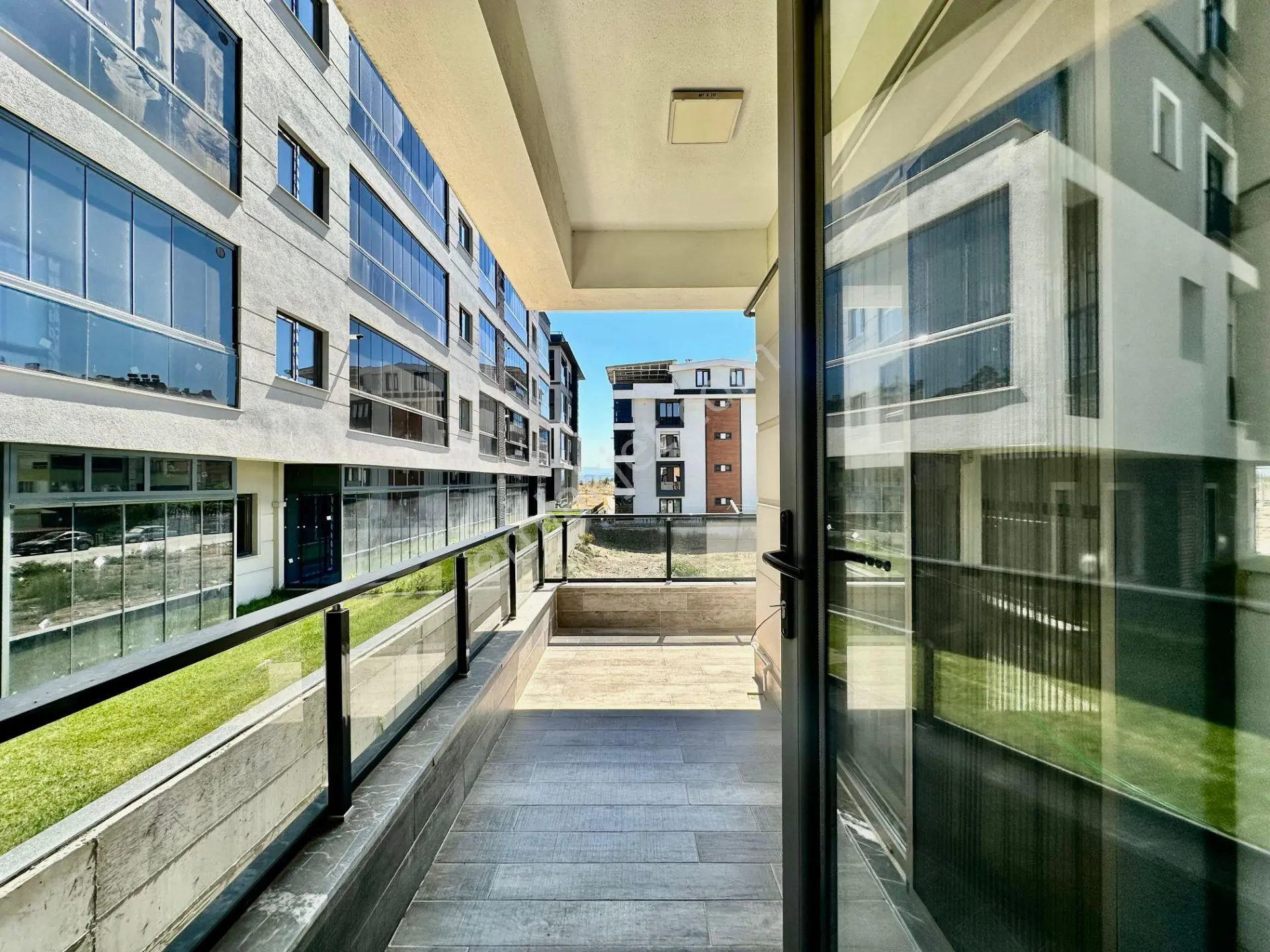 ꧁ay Emlaktan꧂akçay'da Denize Yakın Kombili Arakat Satılık 2+1 Ultra Lüks Daire — fotoğraf 10