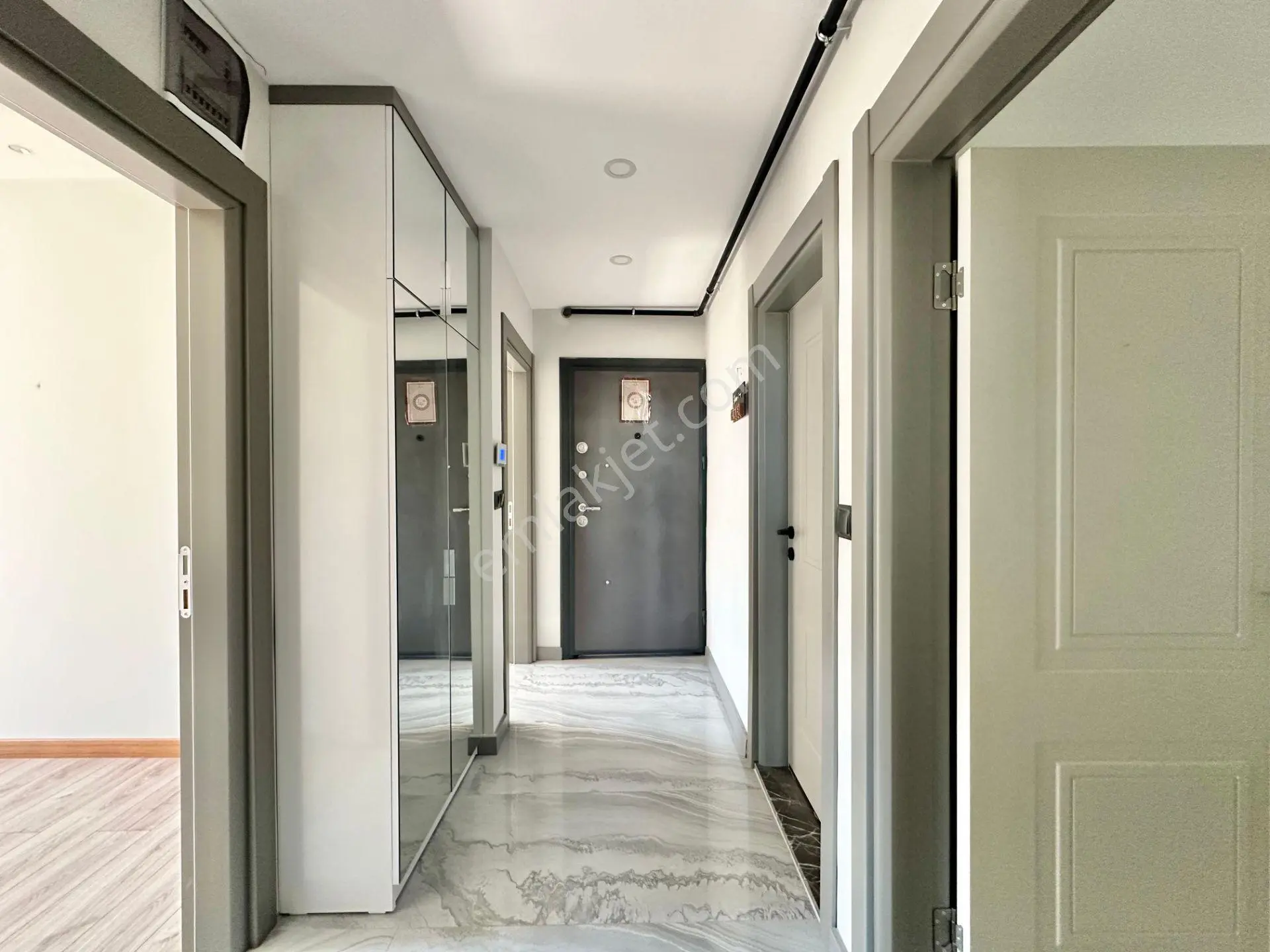 ꧁ay Emlaktan꧂akçay'da Denize Yakın Kombili Arakat Satılık 2+1 Ultra Lüks Daire — fotoğraf 16
