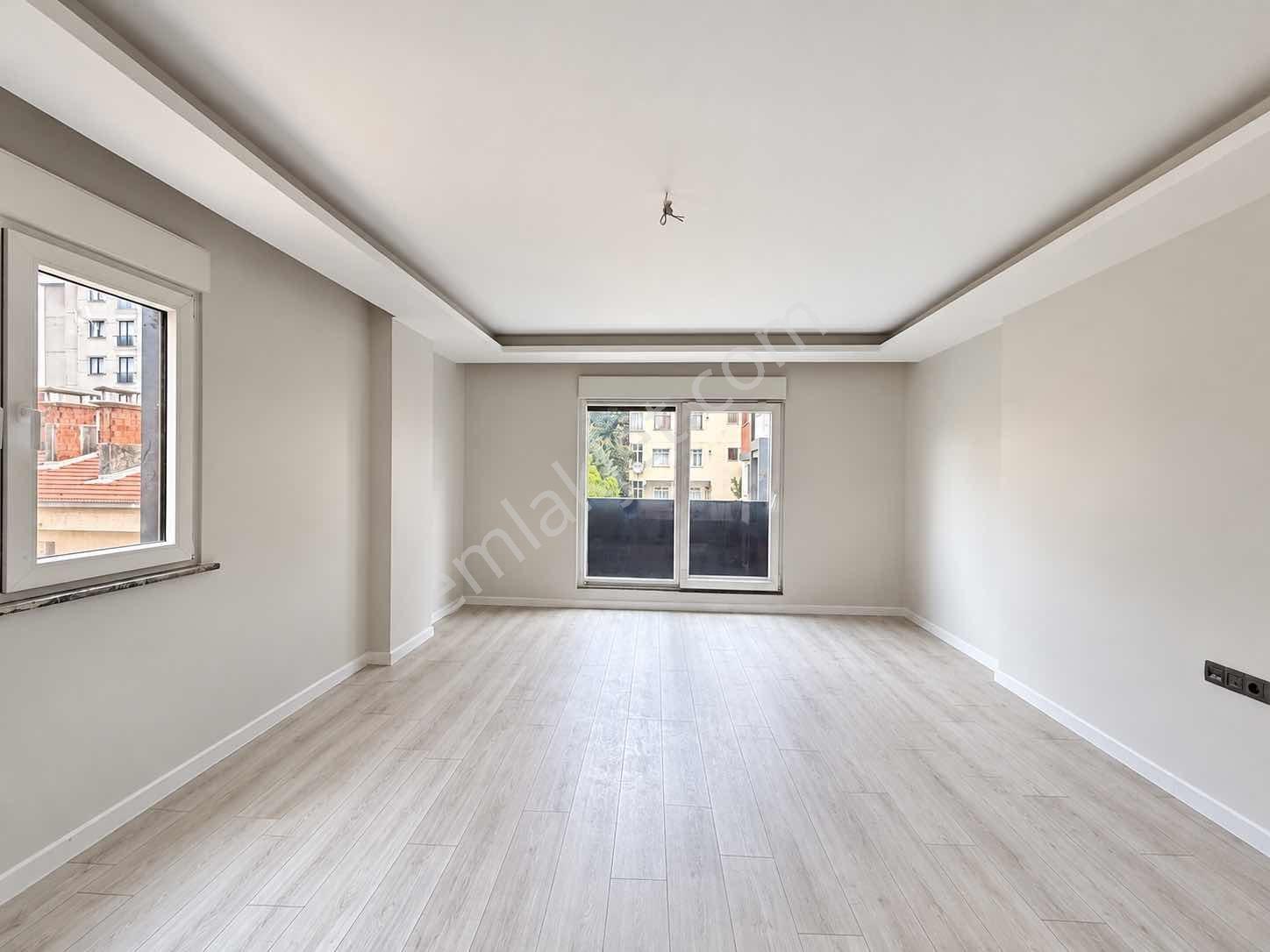 Focustan Merkezi Konumda,e.banyolu,sıfır,katta,geniş Ve Lüks 2+1 — fotoğraf 13