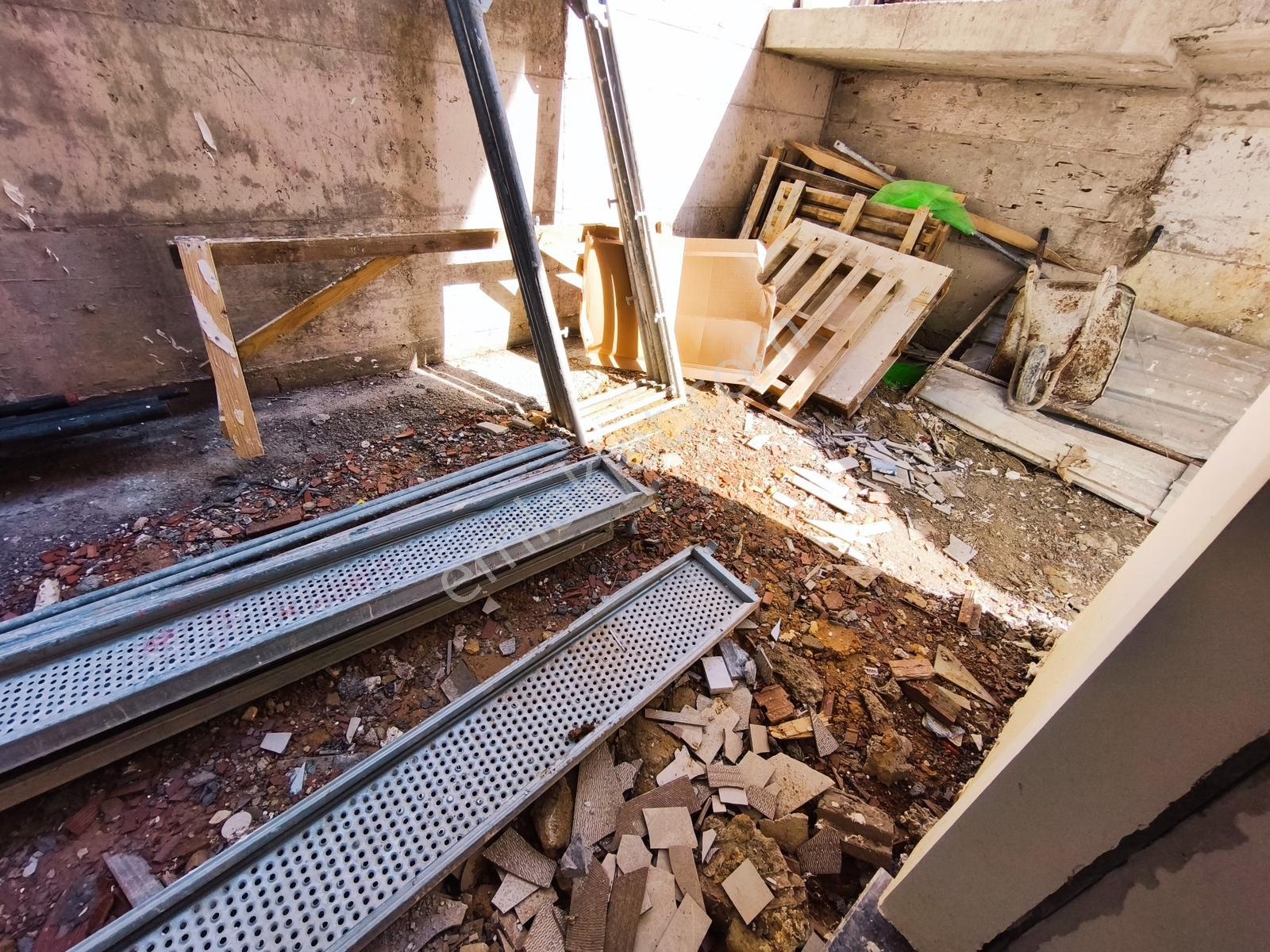 Metroya 5-6 Dakika Yürüme Mesafesinde Bahçe Teraslı 1+1 Daire — fotoğraf 7